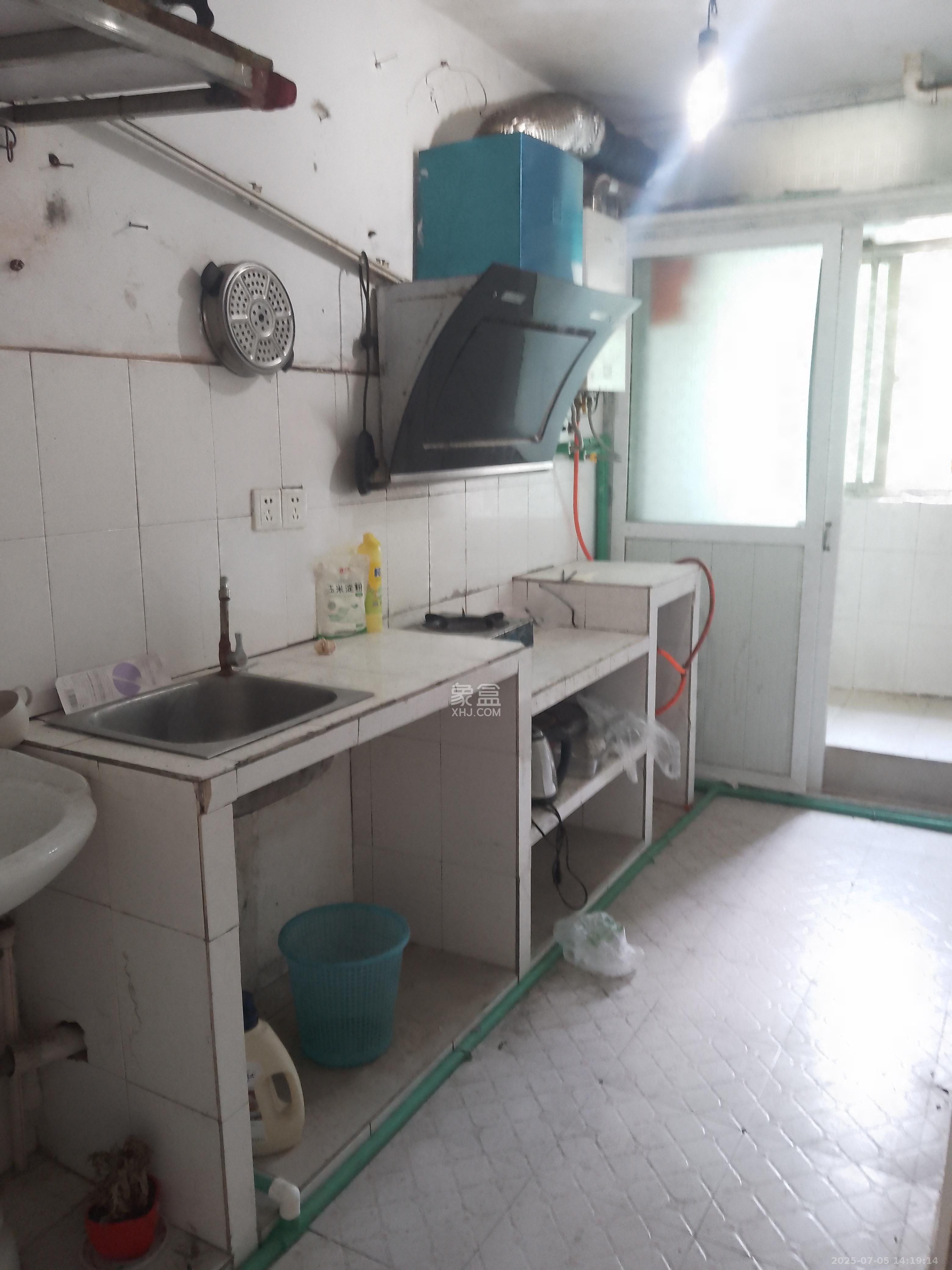 白沙家园(白沙欣苑) 1室1厅1卫 1500.0元/月 白沙家园(白沙欣苑) 1室1厅1卫 1500.0元/月室内图