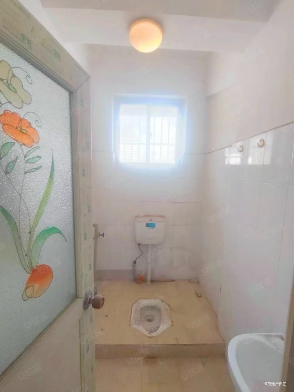 晋江安置小区(群贤路8号) 2室2厅1卫 1300.0元/月 晋江安置小区(群贤路8号) 2室2厅1卫 1300.0元/月室内图