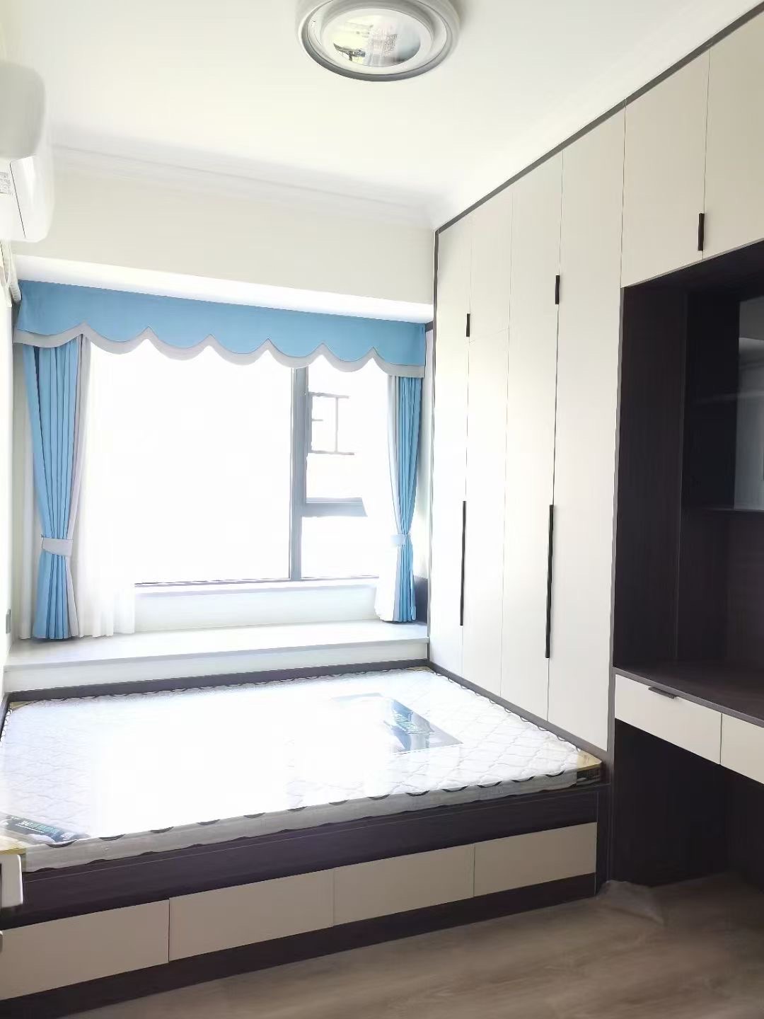 百弘学府城 3室2厅2卫 2000.0元/月 百弘学府城 3室2厅2卫 2000.0元/月室内图