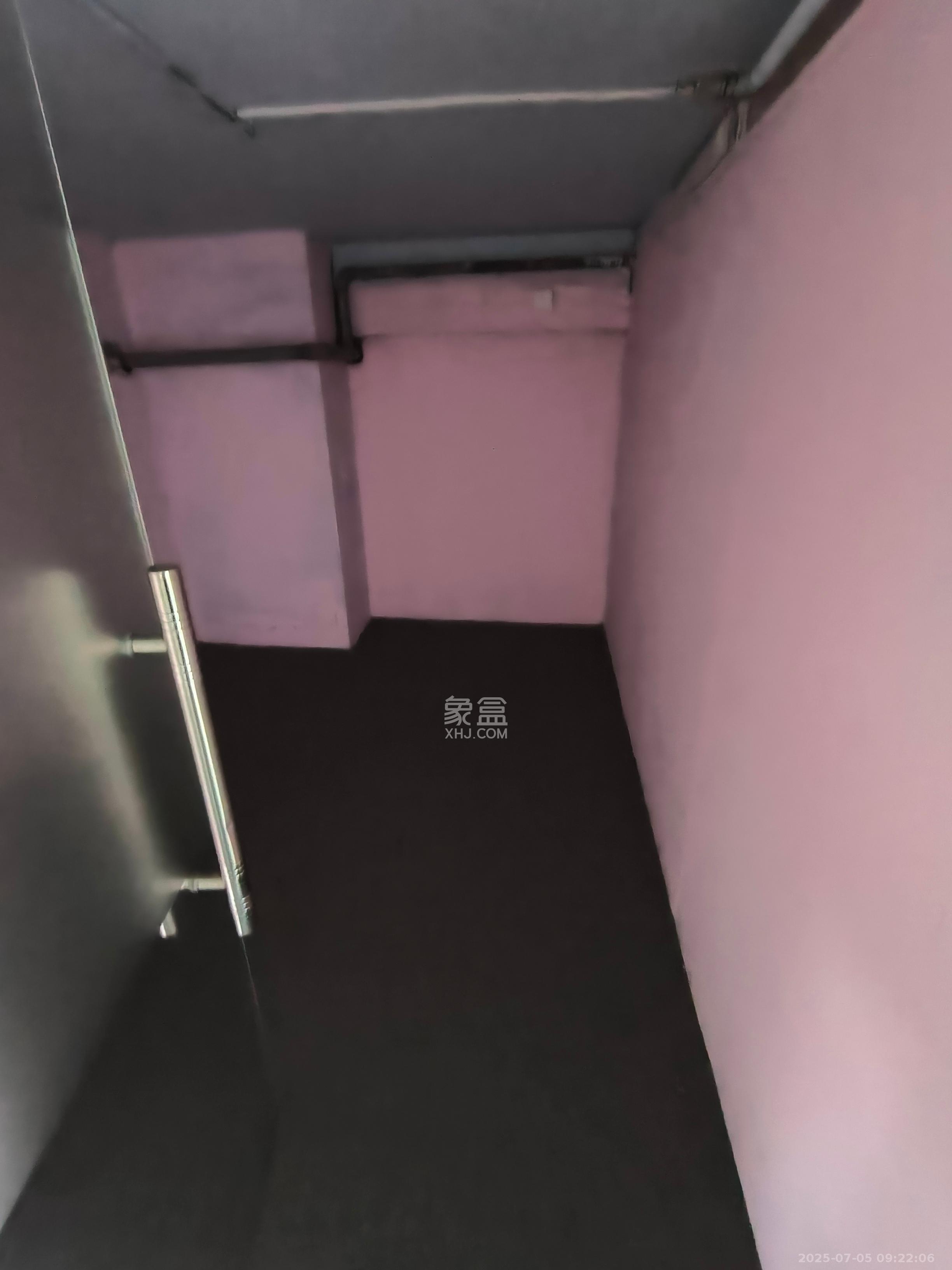 君临天厦   171.0㎡     4500.00元/月室内图