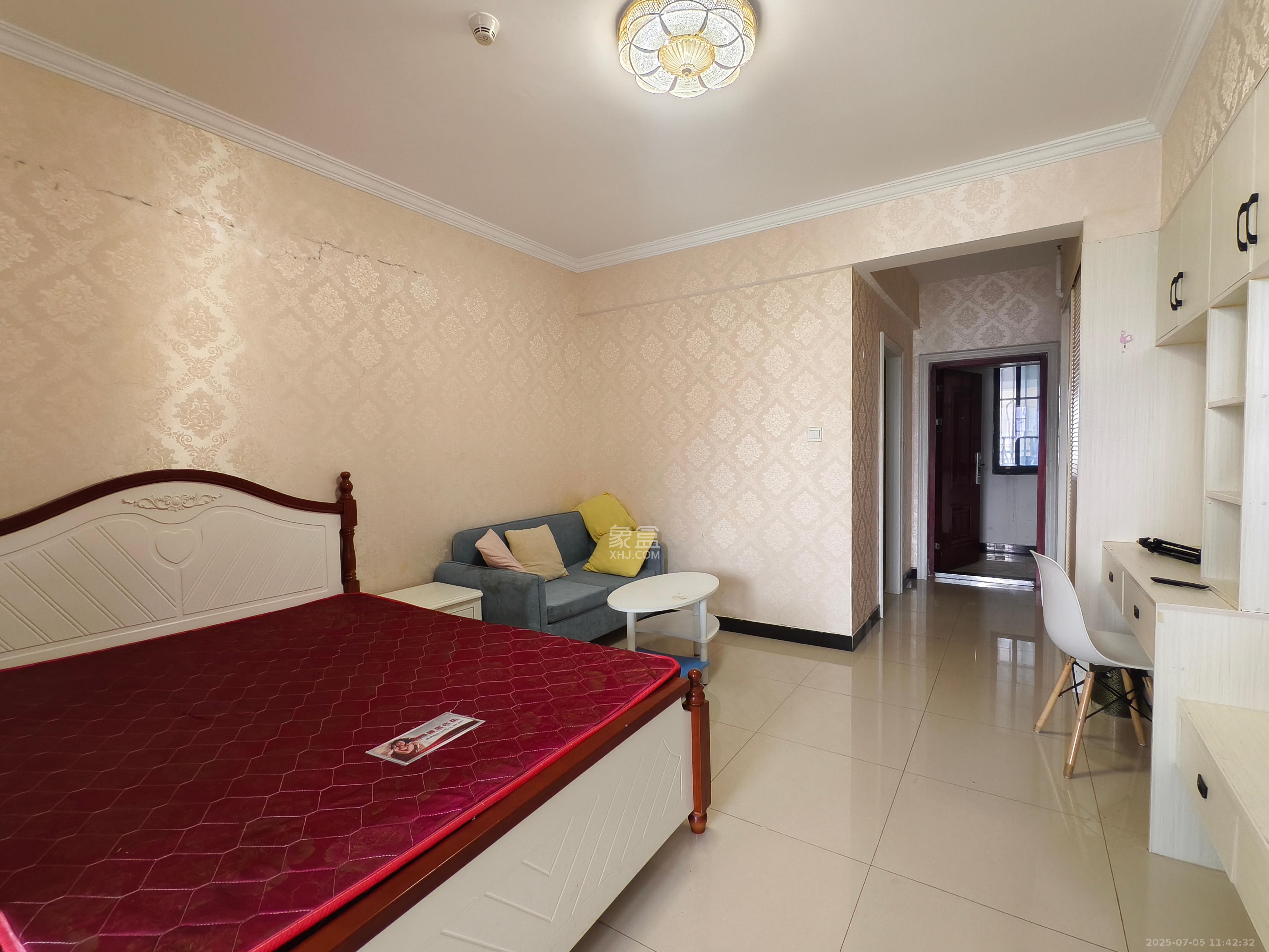 圭塘三小区 1室1厅1卫 1700.0元/月 圭塘三小区 1室1厅1卫 1700.0元/月室内图