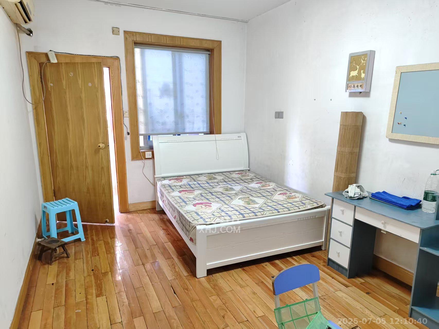 安泰新村  3室2厅1卫   1700.00元/月室内图