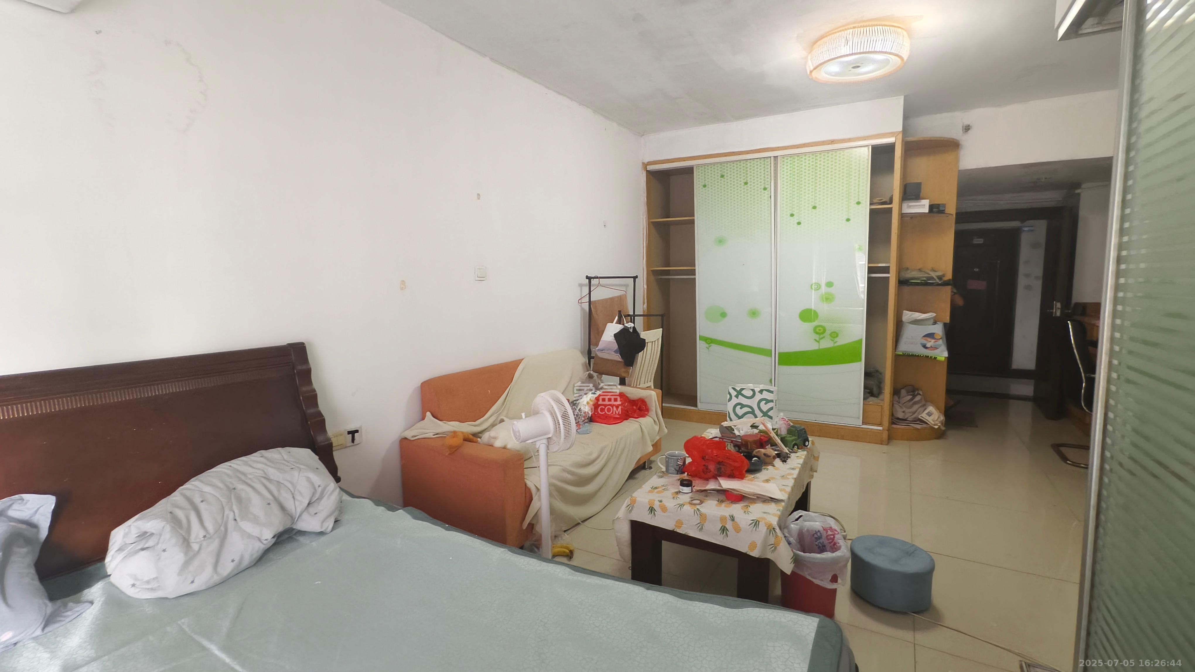 时代星城  1室1厅1卫   950.00元/月室内图