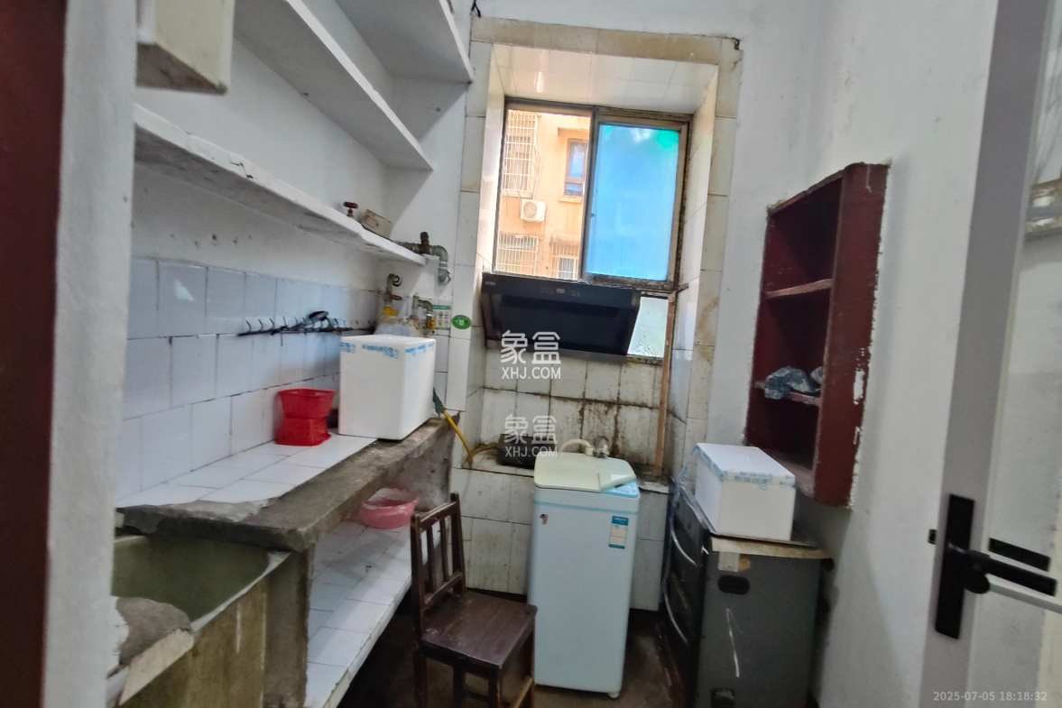 矿山研究院 2室1厅1卫 1700.0元/月 矿山研究院 2室1厅1卫 1700.0元/月室内图