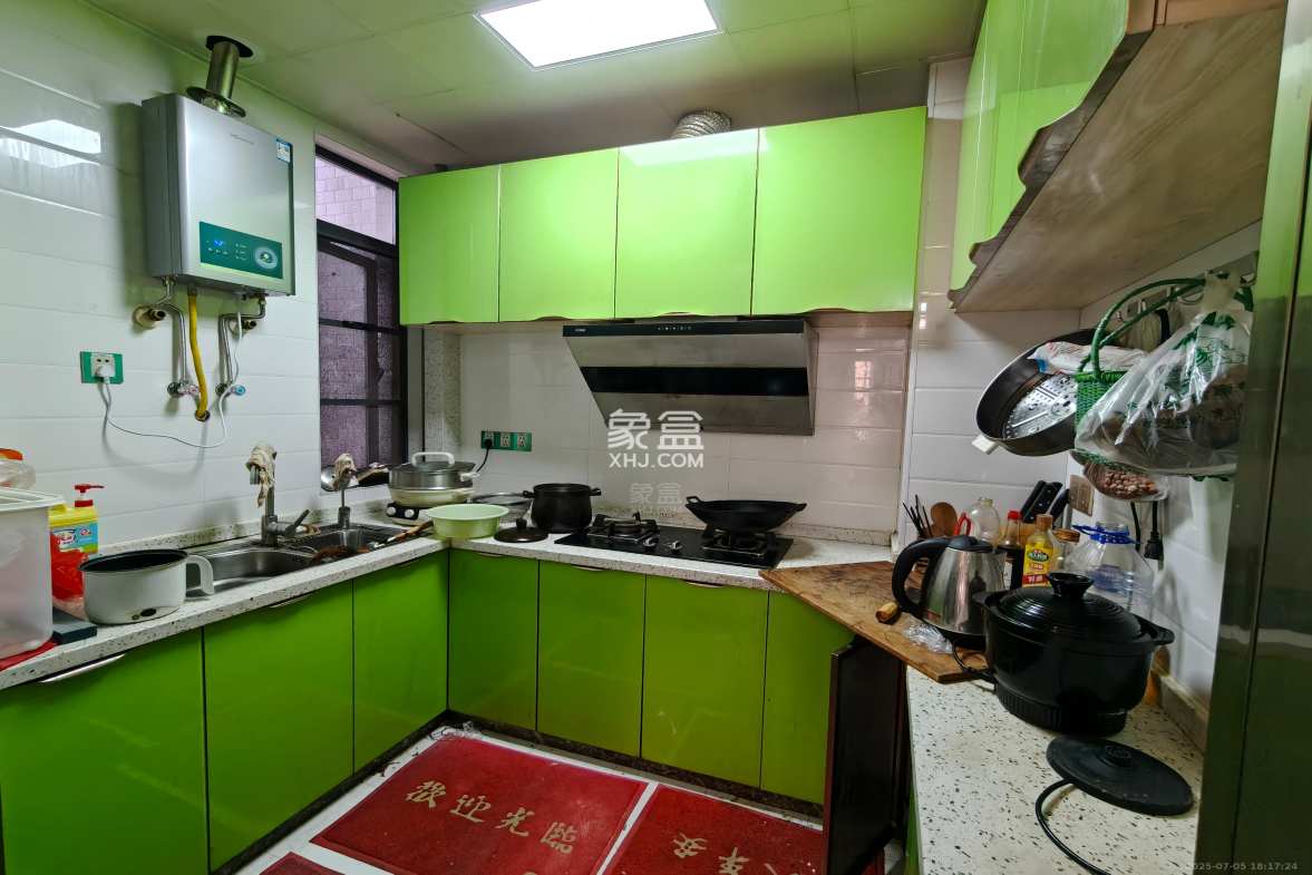 湘银星城 3室2厅1卫 2000.0元/月 湘银星城 3室2厅1卫 2000.0元/月室内图