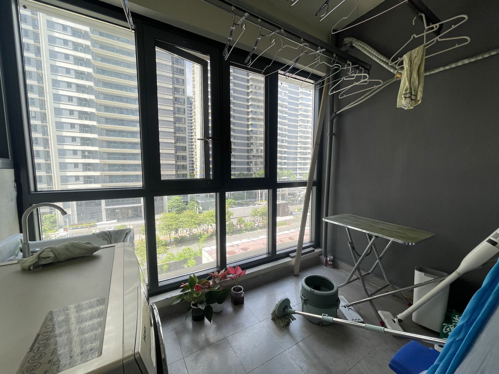 大华锦绣海岸四期 3室2厅2卫 178.0万 大华锦绣海岸四期 3室2厅2卫 178.0万客厅