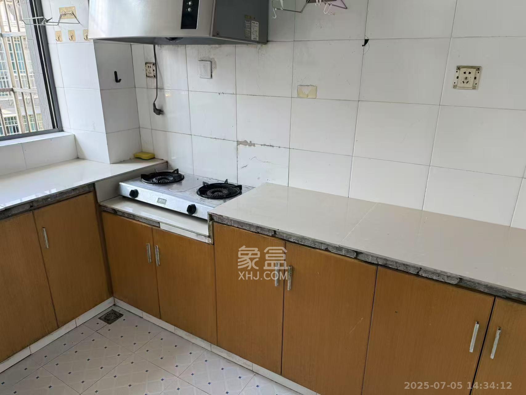 黄鹤小区3片  2室2厅1卫   1500.00元/月室内图