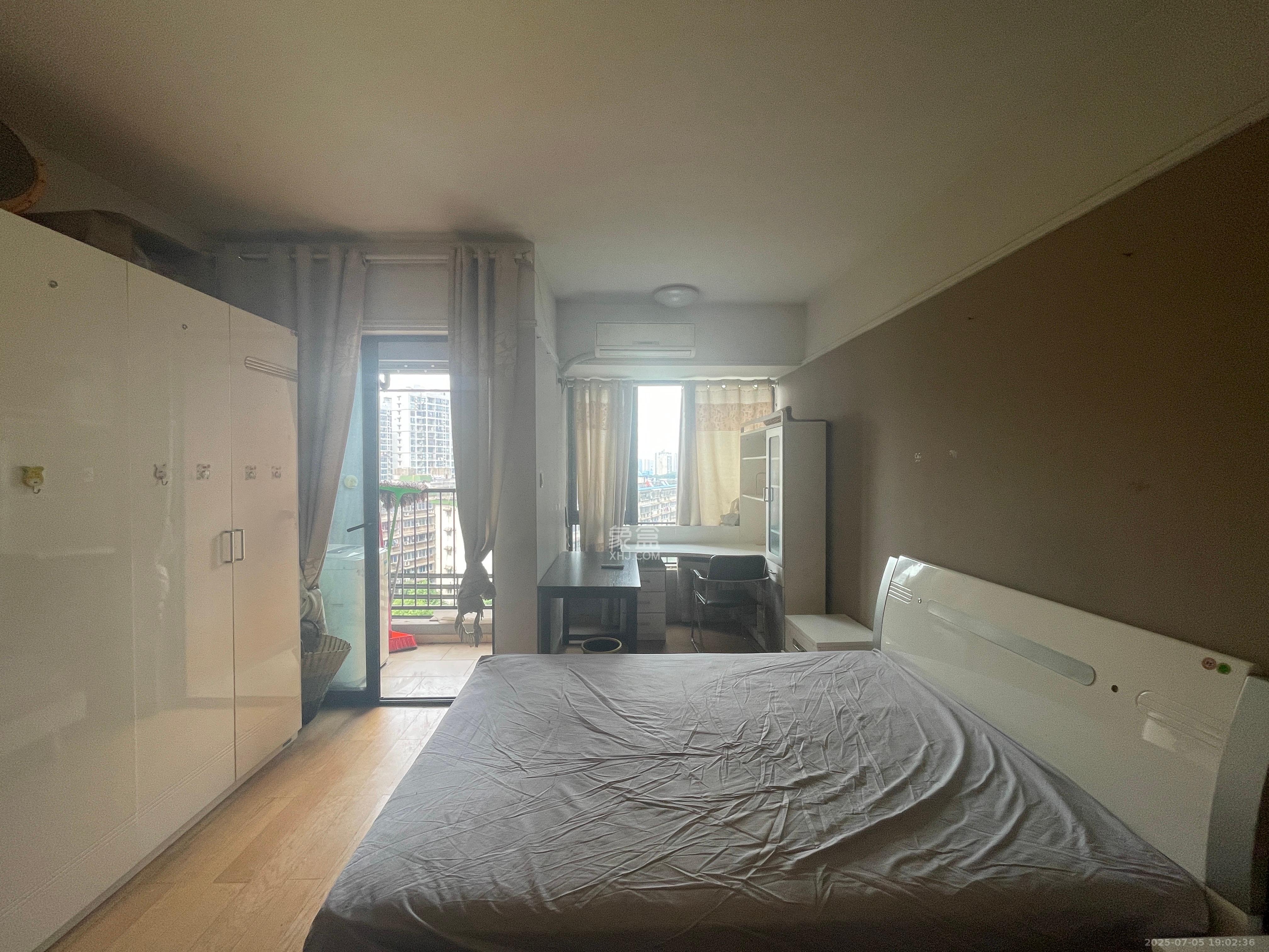 万科金色家园 1室1厅1卫 1550.0元/月 万科金色家园 1室1厅1卫 1550.0元/月室内图