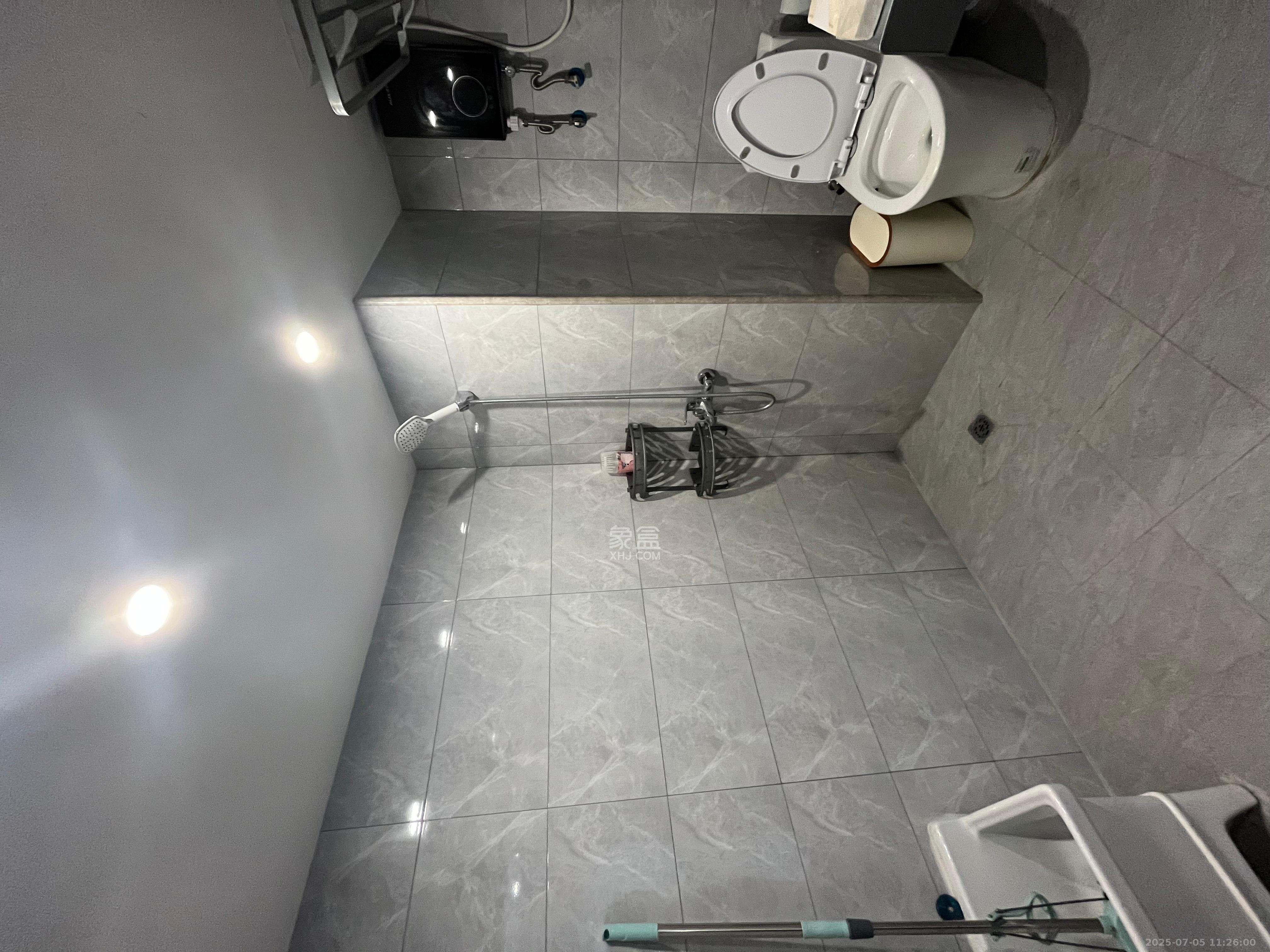 达美溪湖湾  3室1厅1卫   2600.00元/月室内图