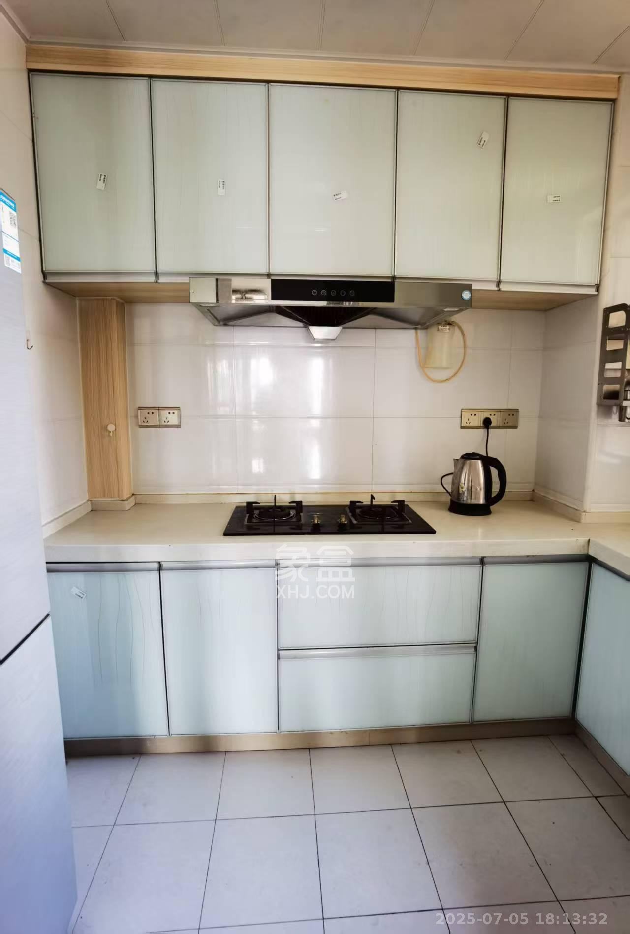 合能洋湖公馆 3室2厅1卫 2500.0元/月 合能洋湖公馆 3室2厅1卫 2500.0元/月室内图