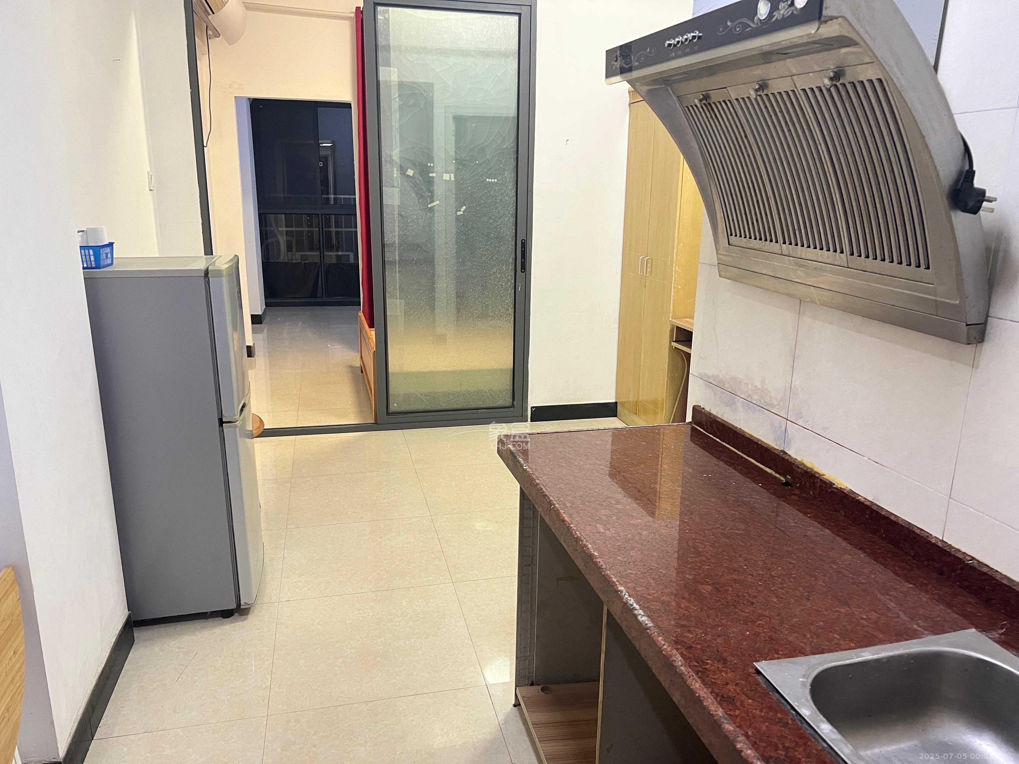 鑫远熙山 1室1厅1卫 1400.0元/月 鑫远熙山 1室1厅1卫 1400.0元/月室内图