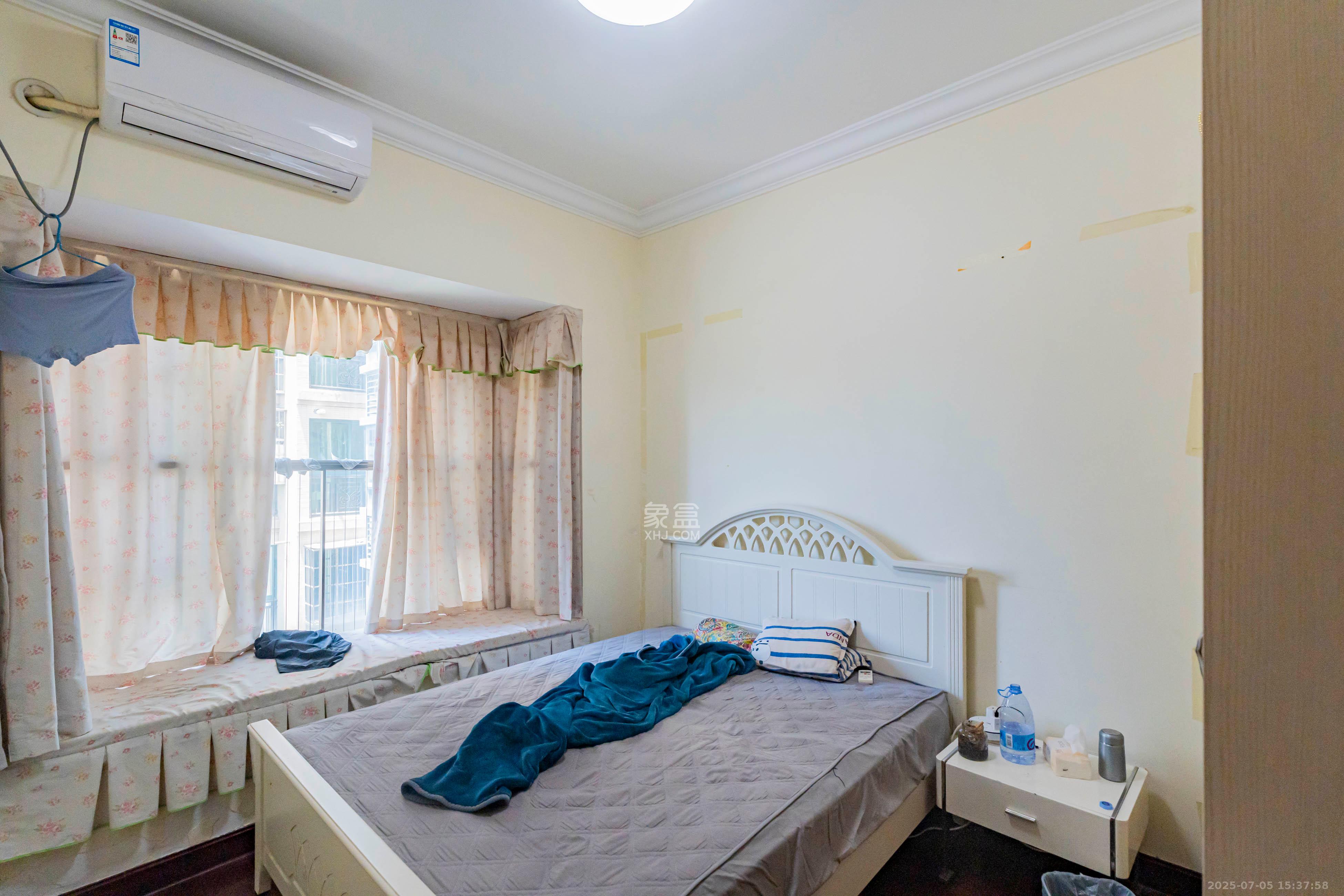 恒大雅苑  2室2厅1卫    75.0万卧室