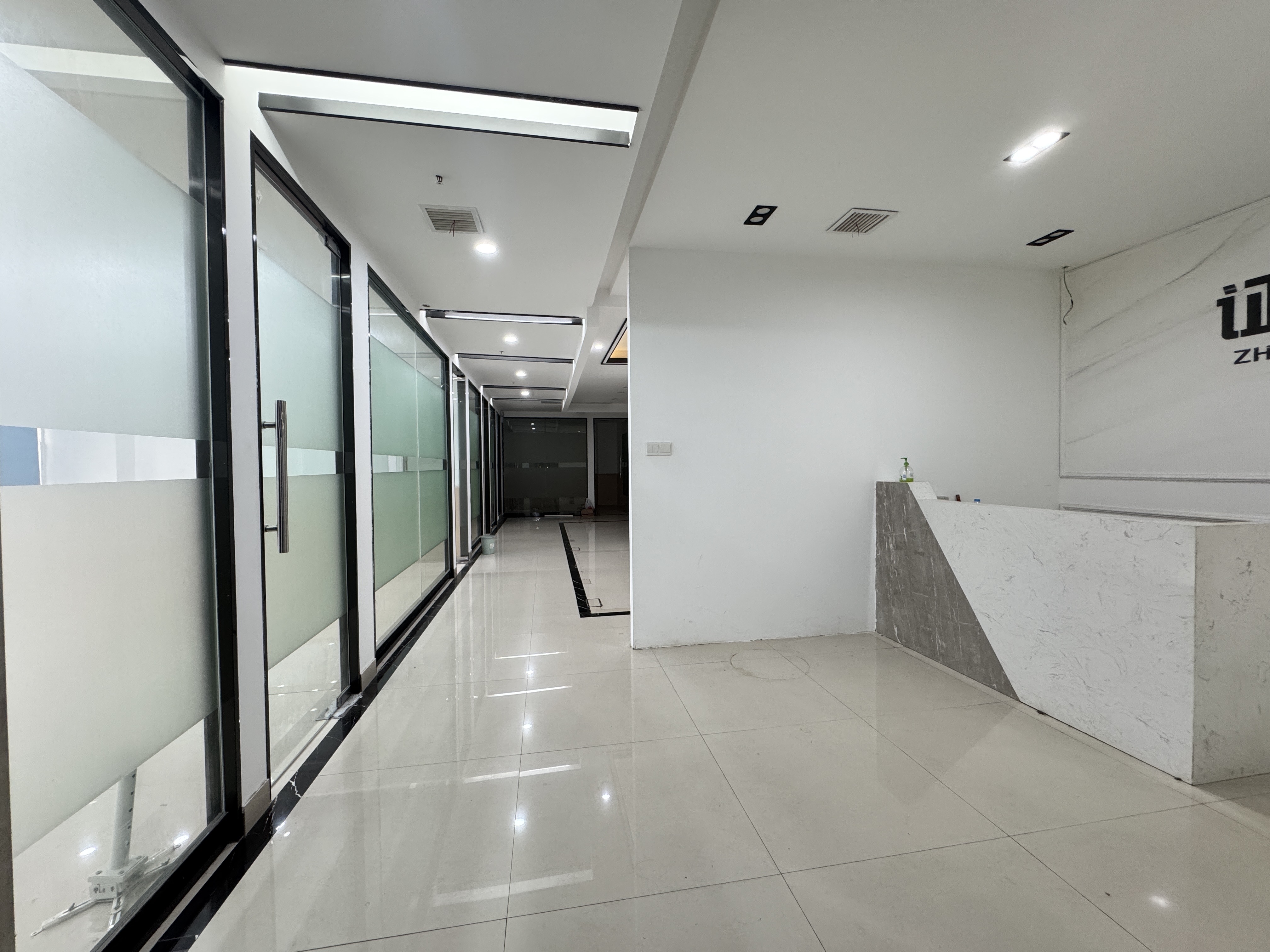 星月都会  1室0厅0卫    8000.0元/月 星月都会  1室0厅0卫    8000.0元/月室内图