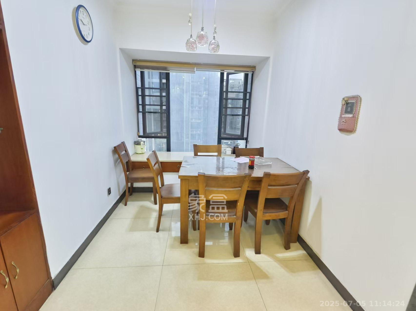蓝山郡  3室2厅1卫   1900.00元/月室内图