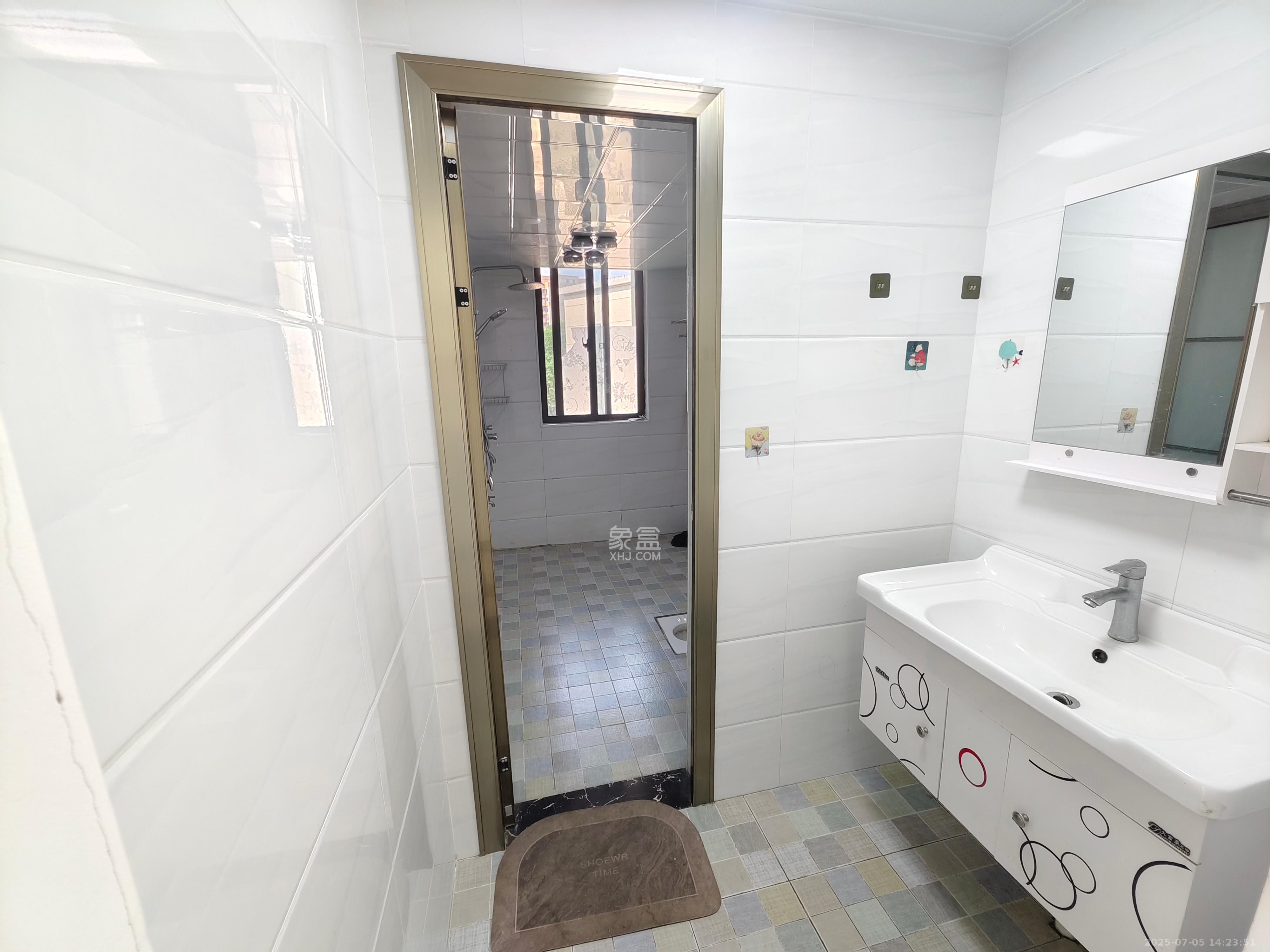 鑫远悦城(鑫远悦时代)  1室1厅1卫    2000.0元/月 鑫远悦城(鑫远悦时代)  1室1厅1卫    2000.0元/月室内图