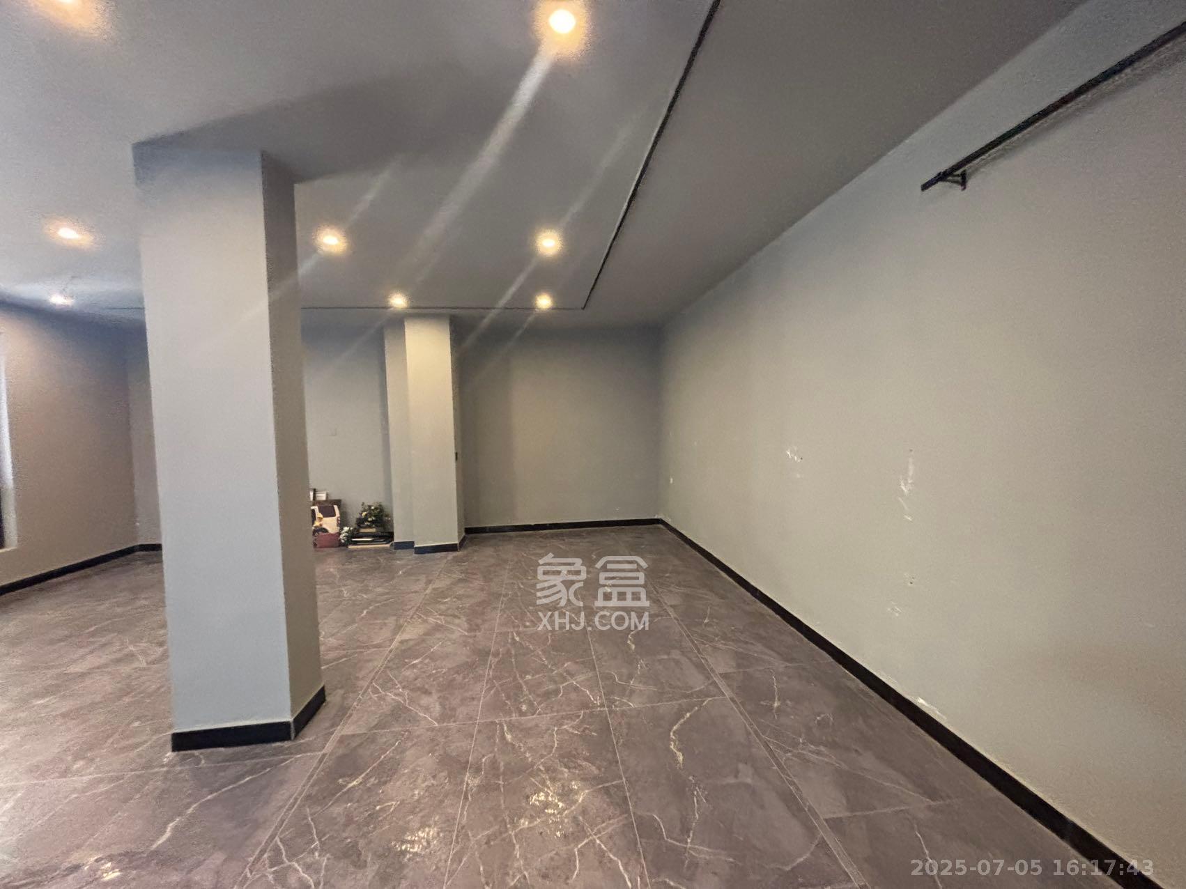 欧莱雅郡 4室2厅2卫 3500.0元/月 欧莱雅郡 4室2厅2卫 3500.0元/月室内图