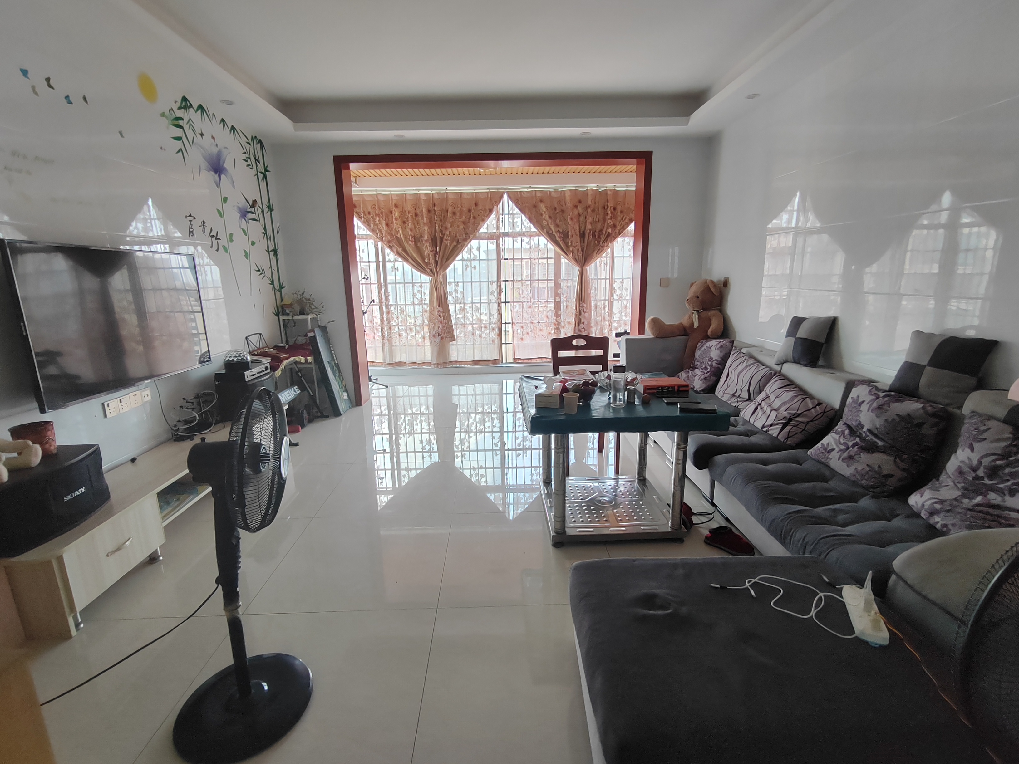 上和世家 4室2厅2卫 79.8万 上和世家 4室2厅2卫 79.8万客厅