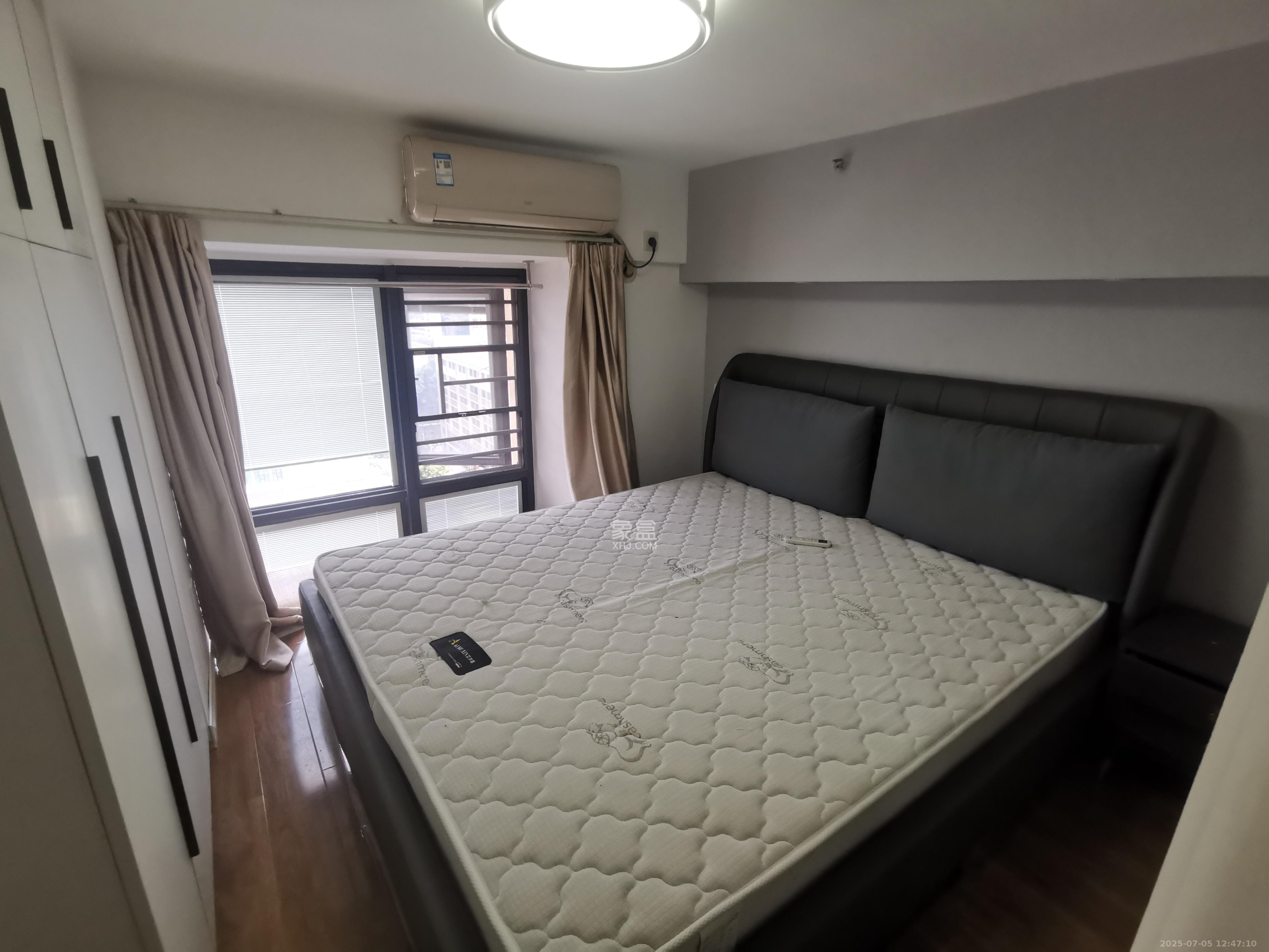 华润翡翠府  3室1厅1卫    2100.0元/月室内图