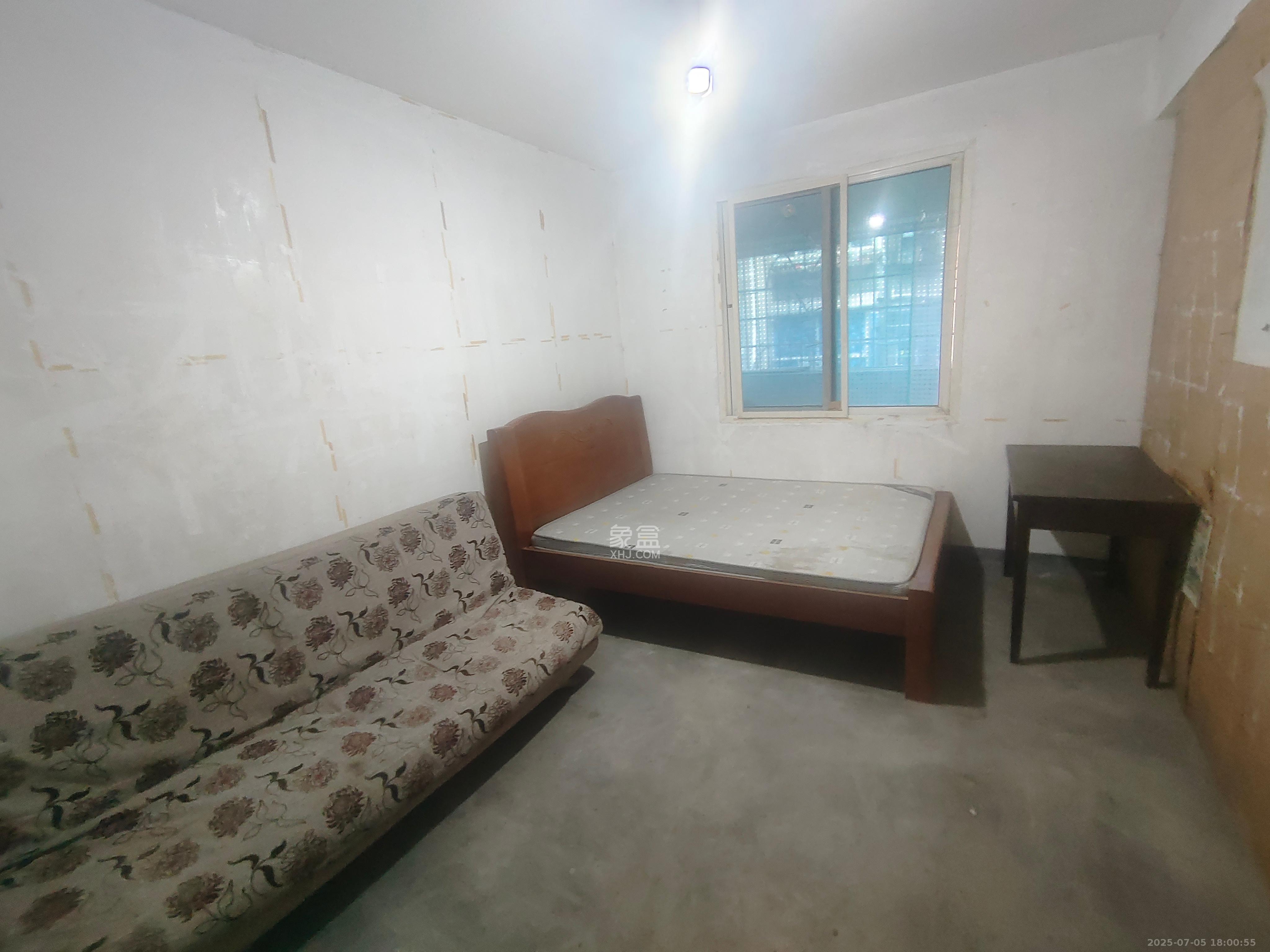 望麓桥回收公司院内 1室0厅0卫 1200.0元/月 望麓桥回收公司院内 1室0厅0卫 1200.0元/月室内图