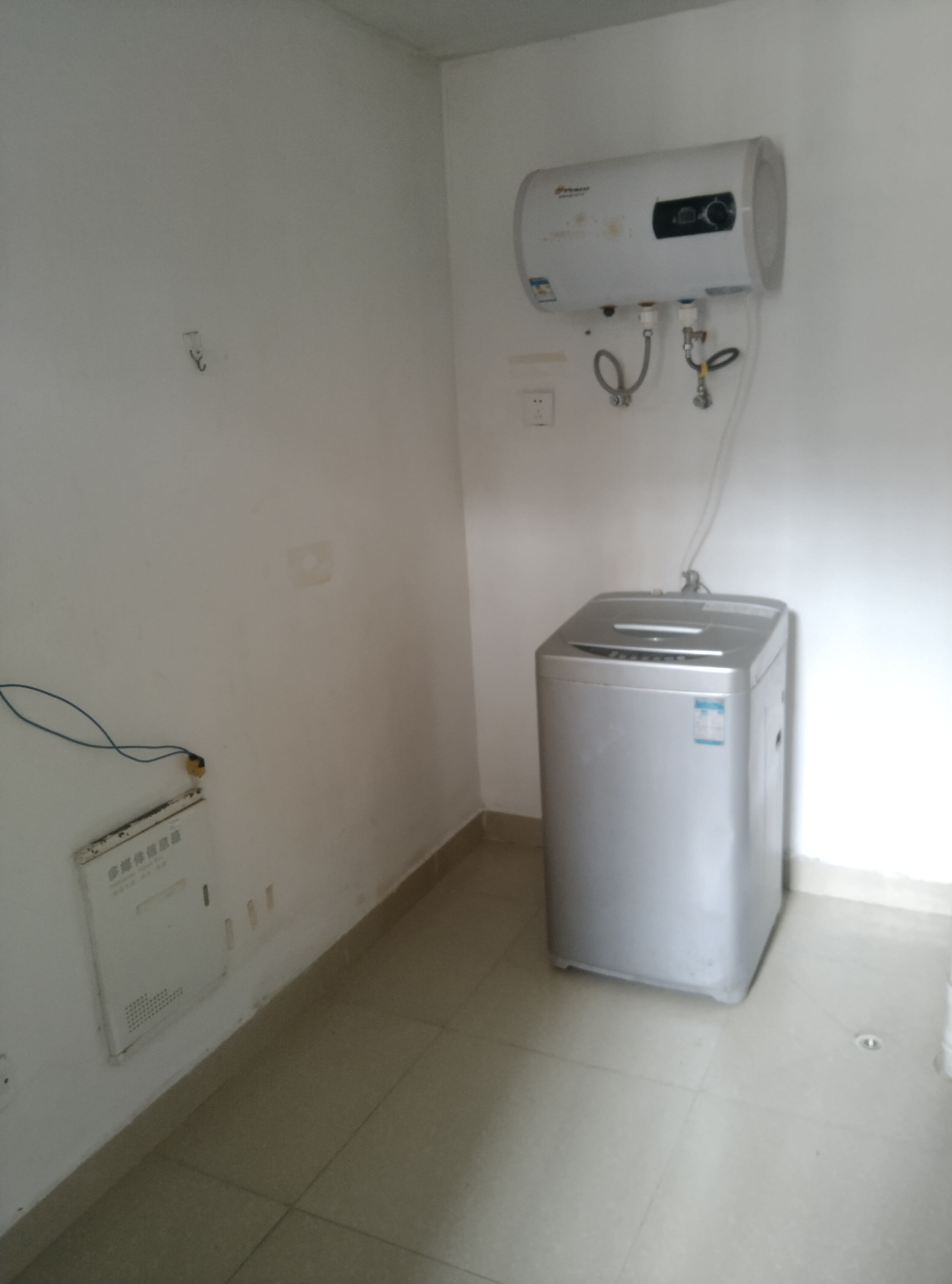 盛贤景都  3室2厅1卫    2800.0元/月室内图