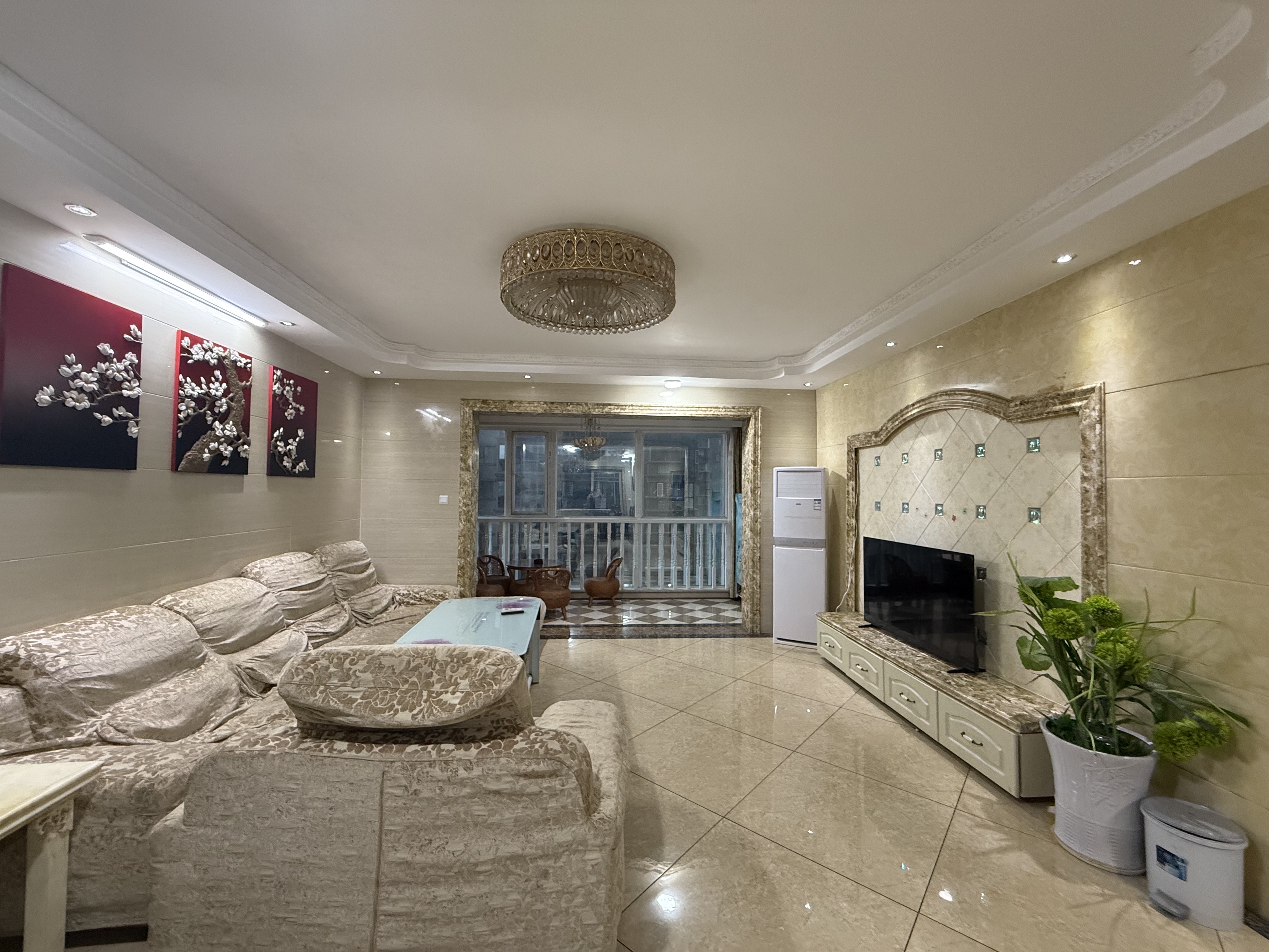 大同芙蓉 4室2厅2卫 2500.0元/月 大同芙蓉 4室2厅2卫 2500.0元/月室内图