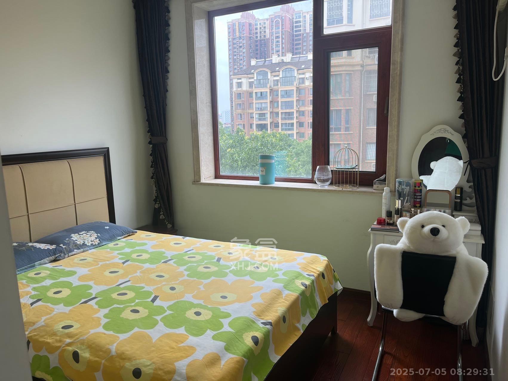 上海城小区 2室2厅1卫 2800.0元/月 上海城小区 2室2厅1卫 2800.0元/月室内图