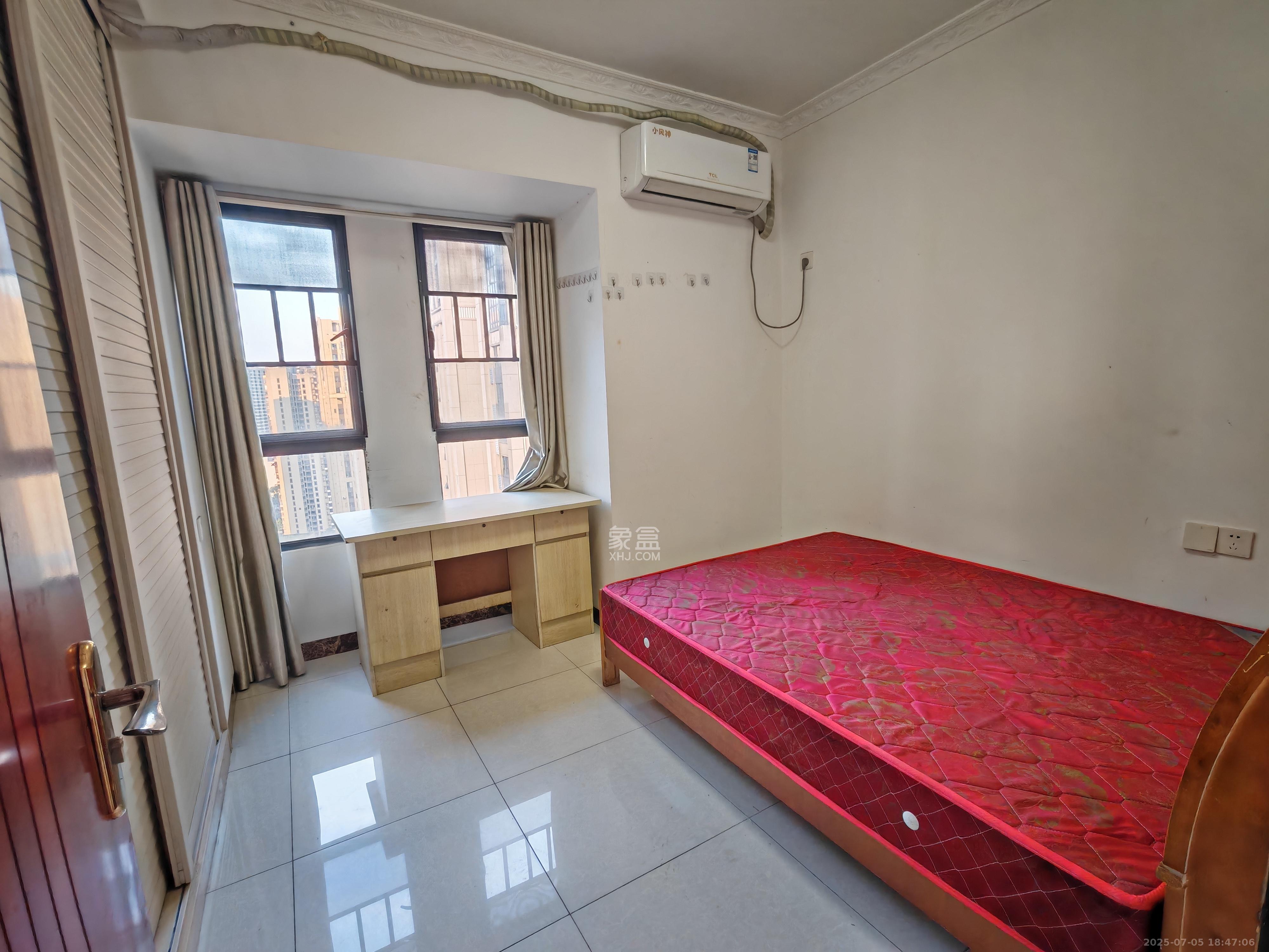 天鸿天府(天鸿中央大院) 2室1厅1卫 2100.0元/月 天鸿天府(天鸿中央大院) 2室1厅1卫 2100.0元/月室内图