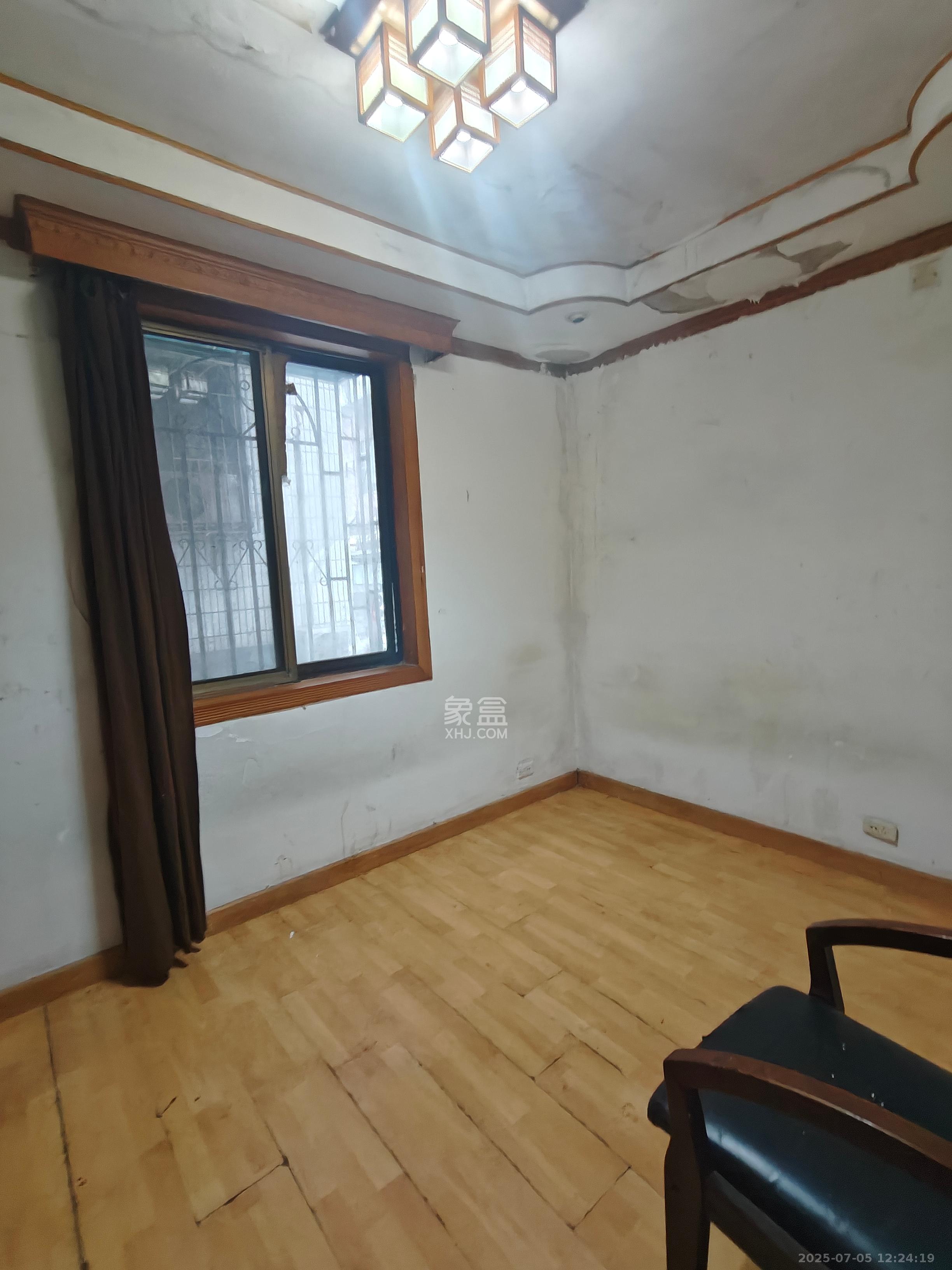 新富城  3室1厅1卫    2600.0元/月 新富城  3室1厅1卫    2600.0元/月室内图