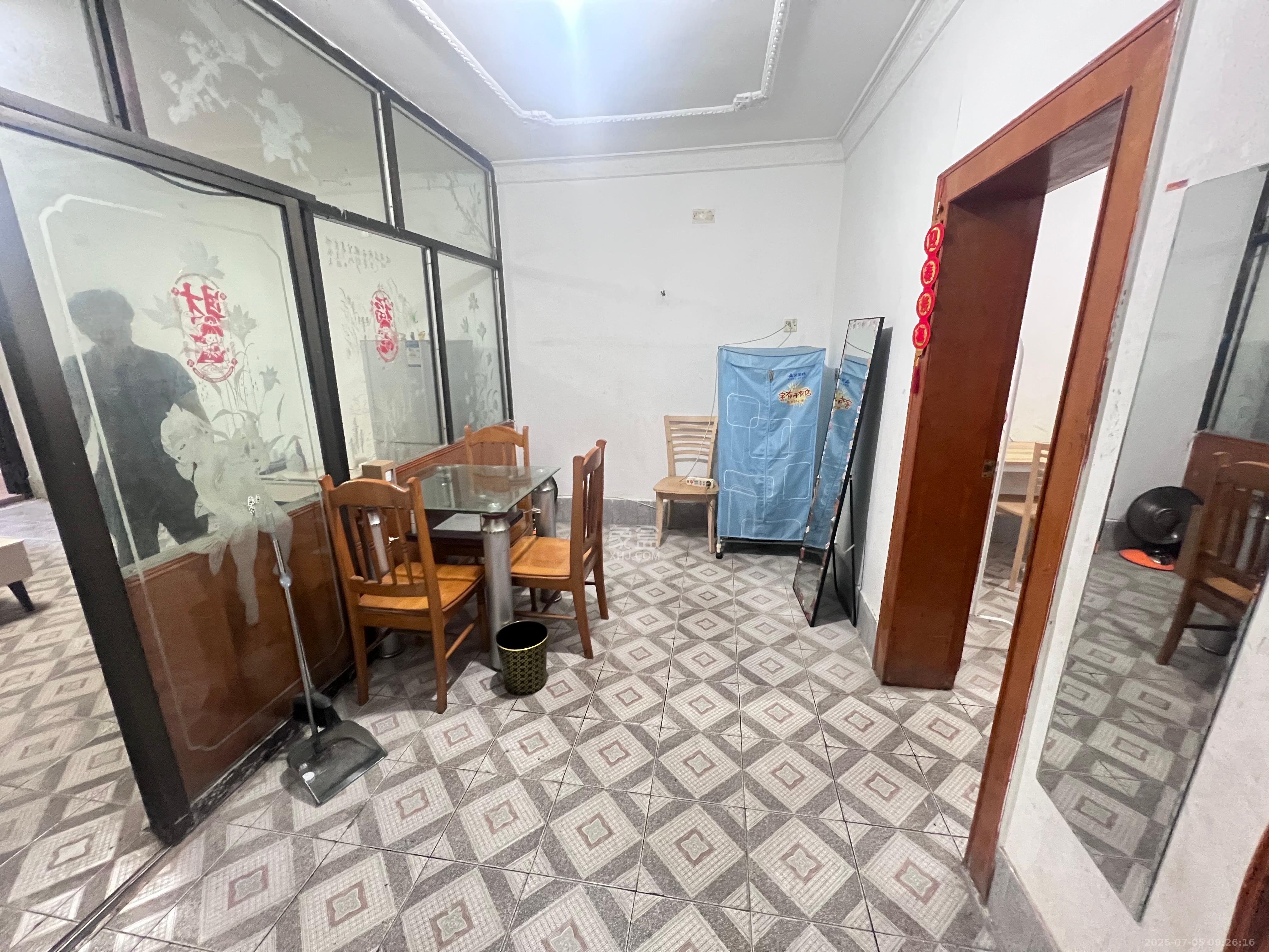 复兴街77号建行宿舍  2室1厅1卫   1700.00元/月室内图