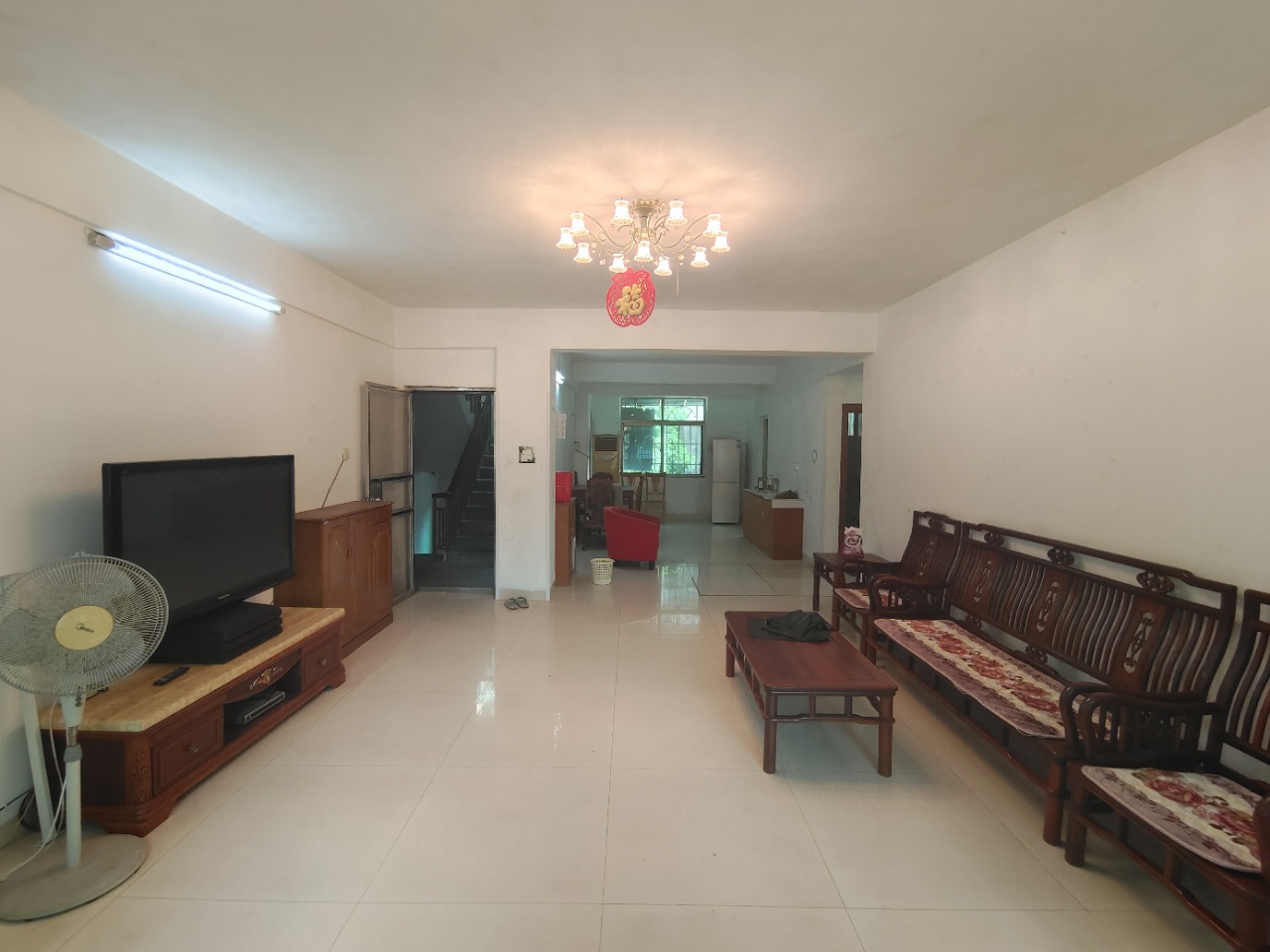 金牛生态小区 4室2厅2卫 2700.0元/月 金牛生态小区 4室2厅2卫 2700.0元/月室内图