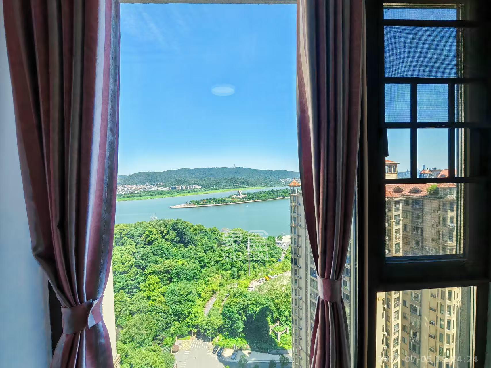 中建江山壹号  4室2厅2卫    520.0万 中建江山壹号  4室2厅2卫    520.0万小区图