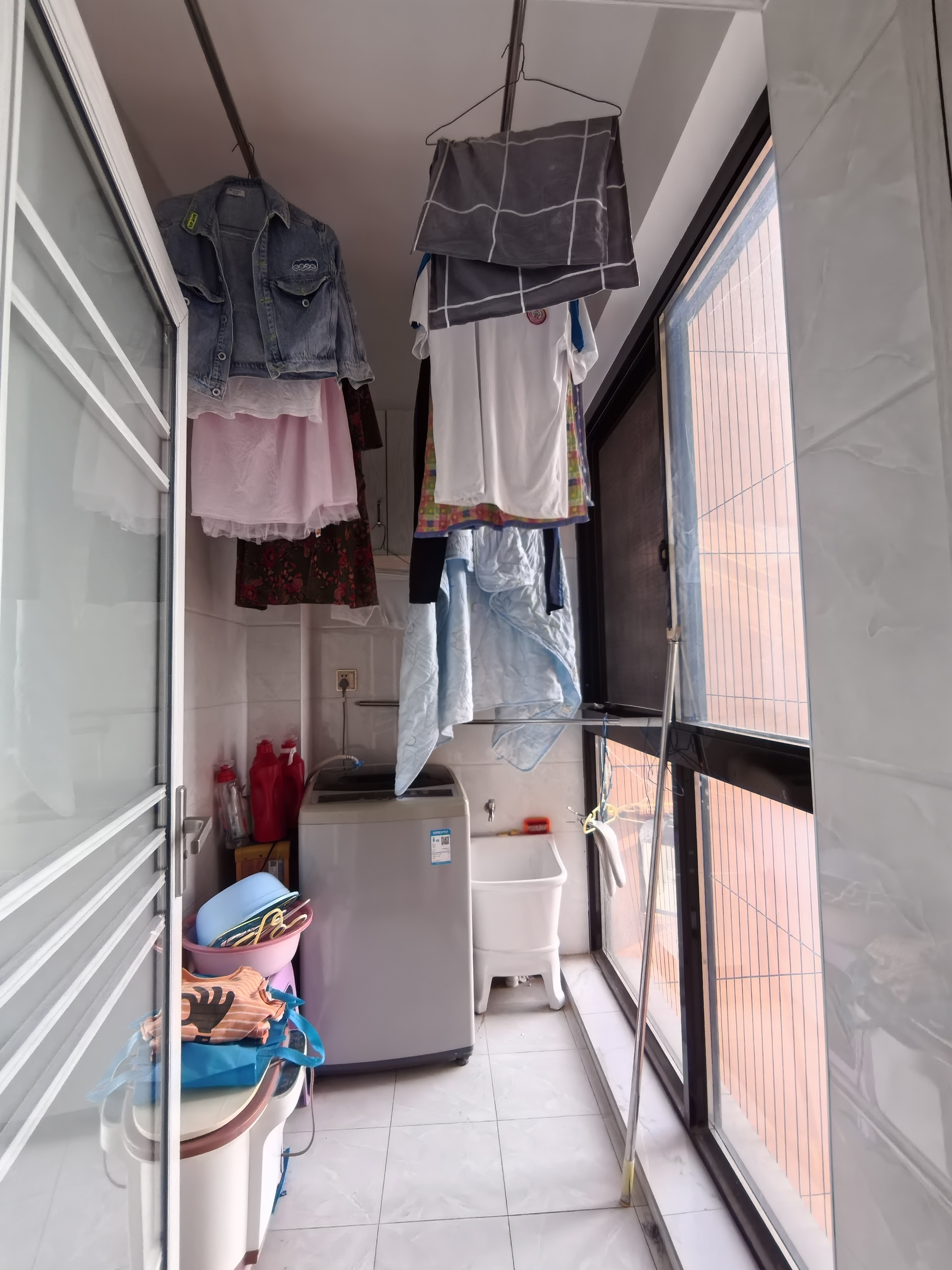 珠江云锦  3室2厅2卫   2400.00元/月室内图