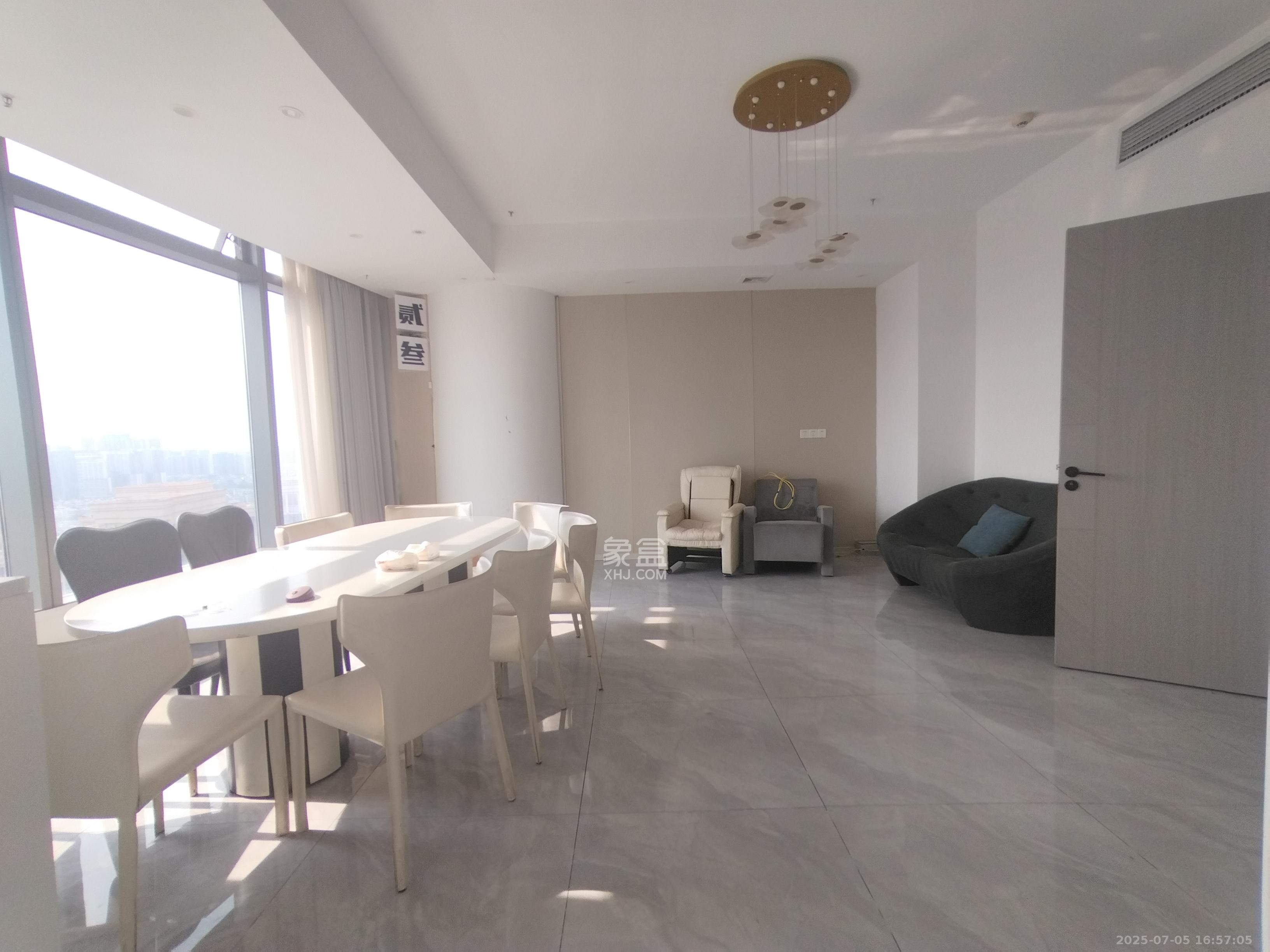 世茂铂曼  3室2厅1卫    4000.0元/月室内图