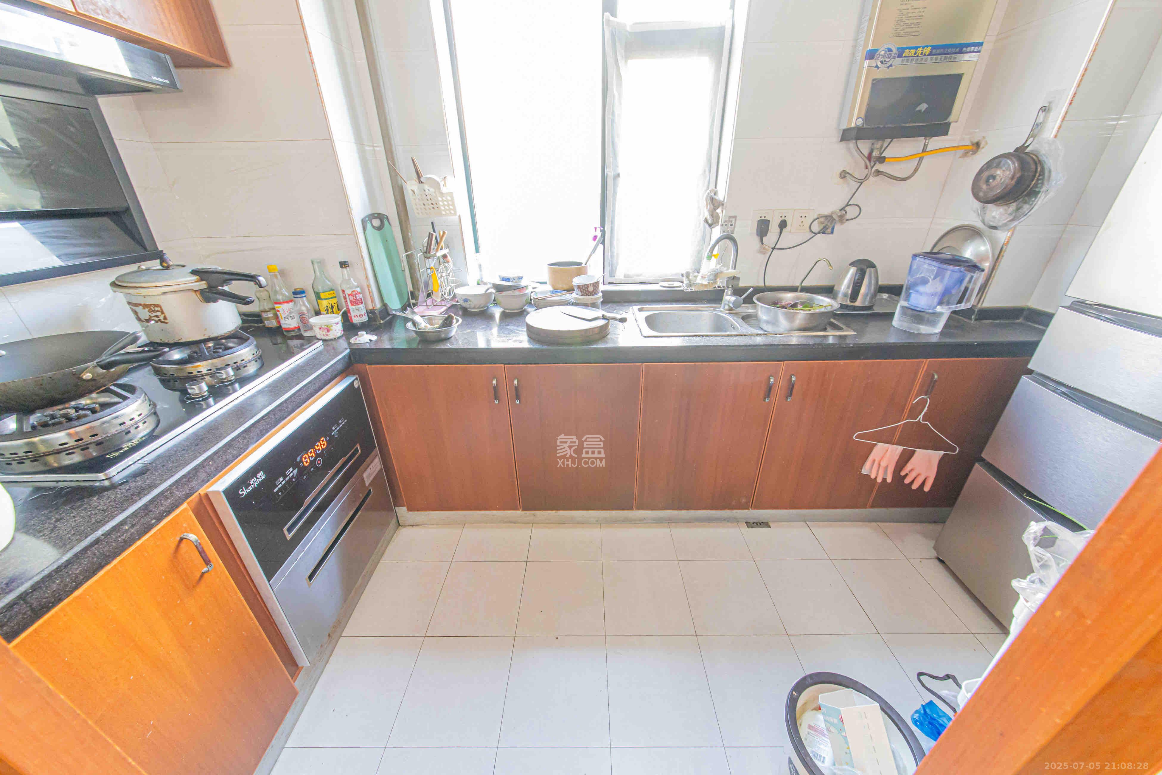 银桂苑  4室2厅2卫    3200.0元/月 银桂苑  4室2厅2卫    3200.0元/月室内图