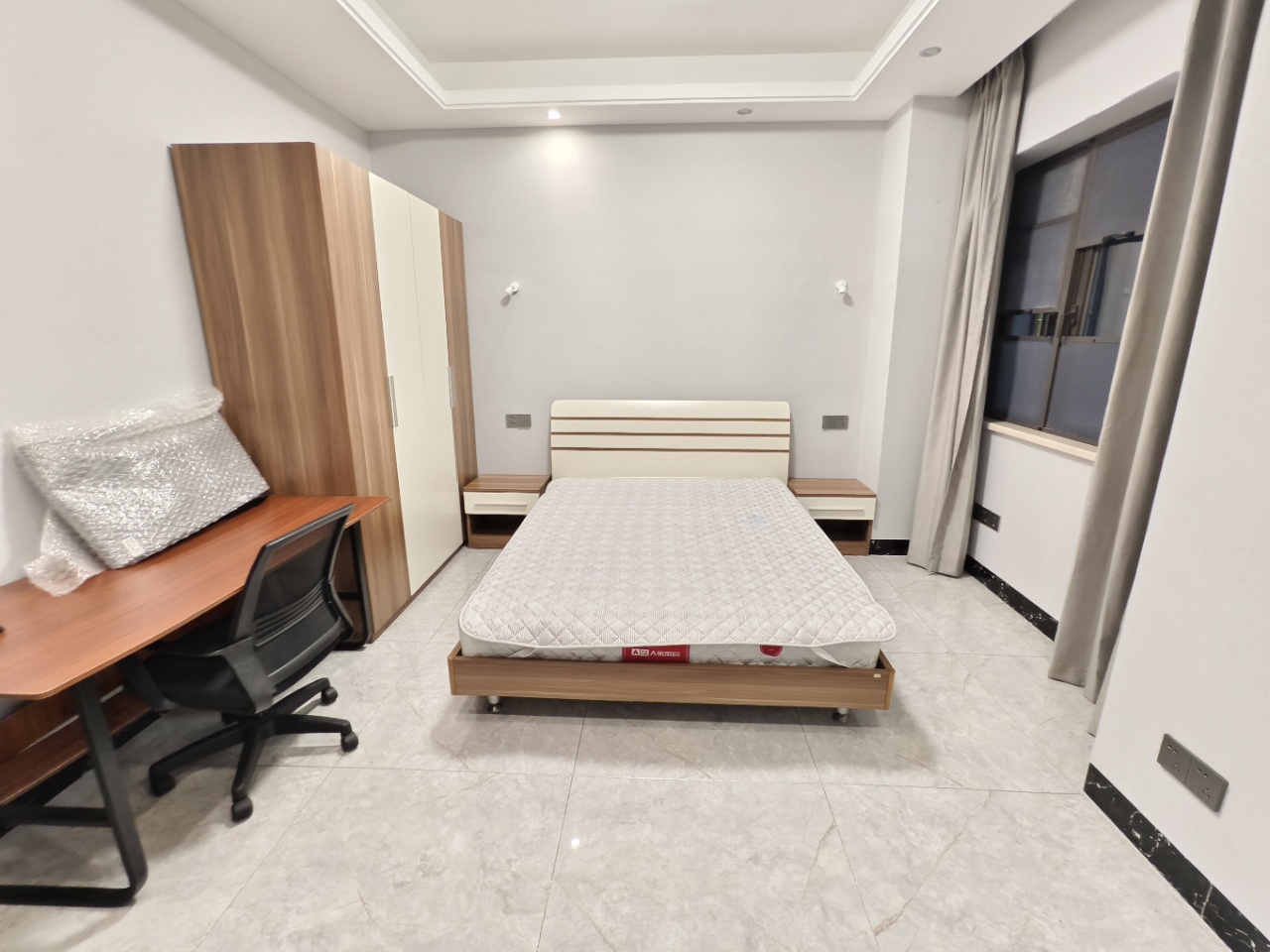 华润中心  3室2厅2卫    4500.0元/月 华润中心  3室2厅2卫    4500.0元/月室内图