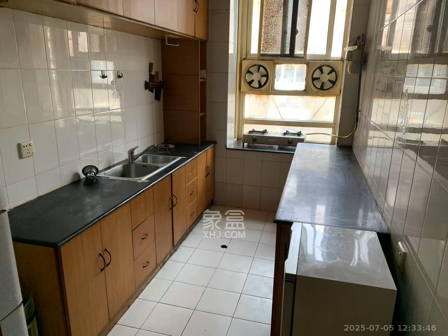 鑫天花园 3室2厅2卫 1600.0元/月 鑫天花园 3室2厅2卫 1600.0元/月室内图