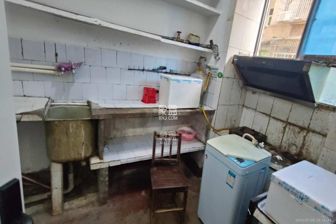 矿山研究院 2室1厅1卫 1700.0元/月 矿山研究院 2室1厅1卫 1700.0元/月室内图