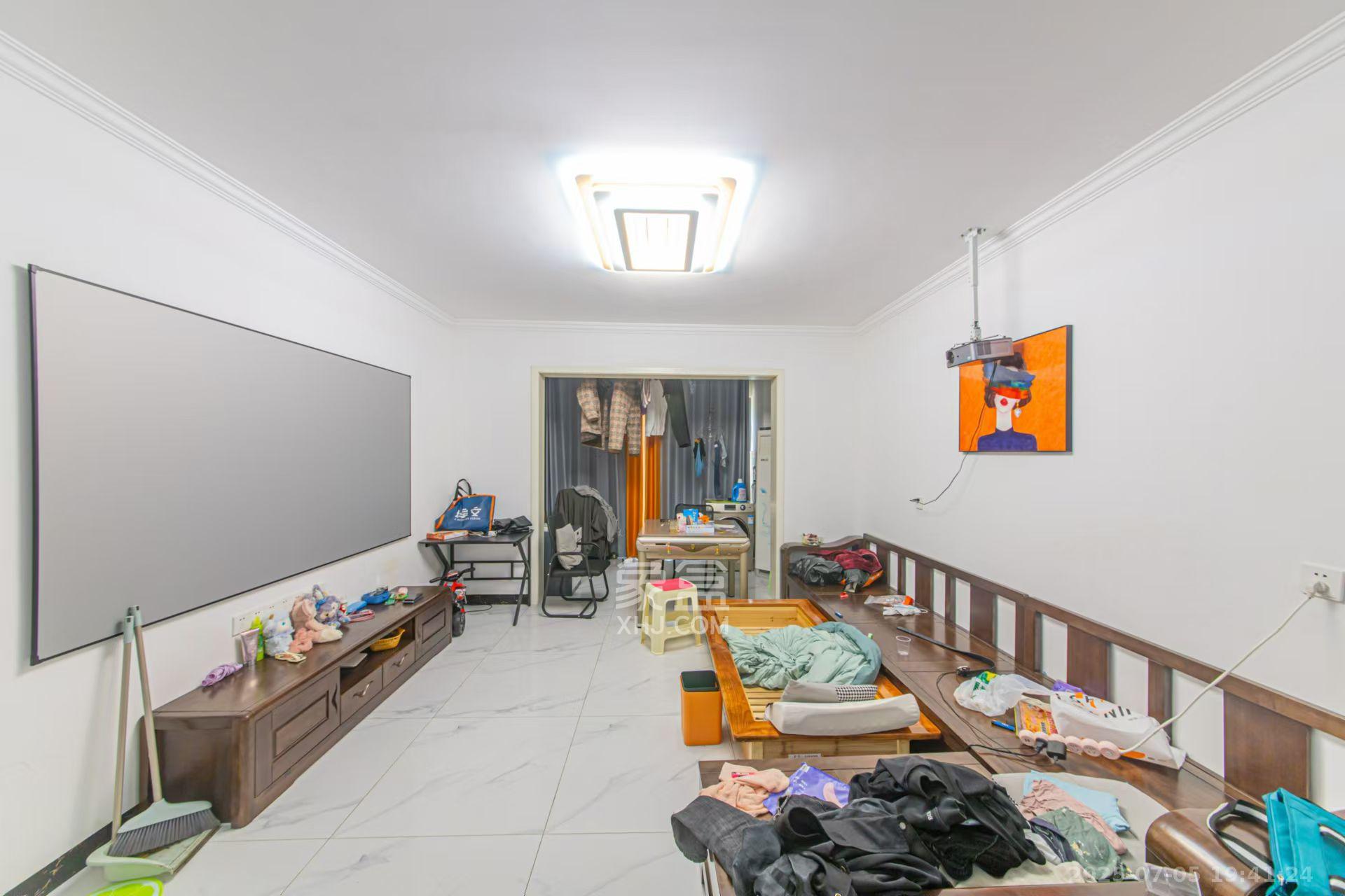 中建芙蓉嘉苑 3室2厅2卫 2100.0元/月 中建芙蓉嘉苑 3室2厅2卫 2100.0元/月室内图