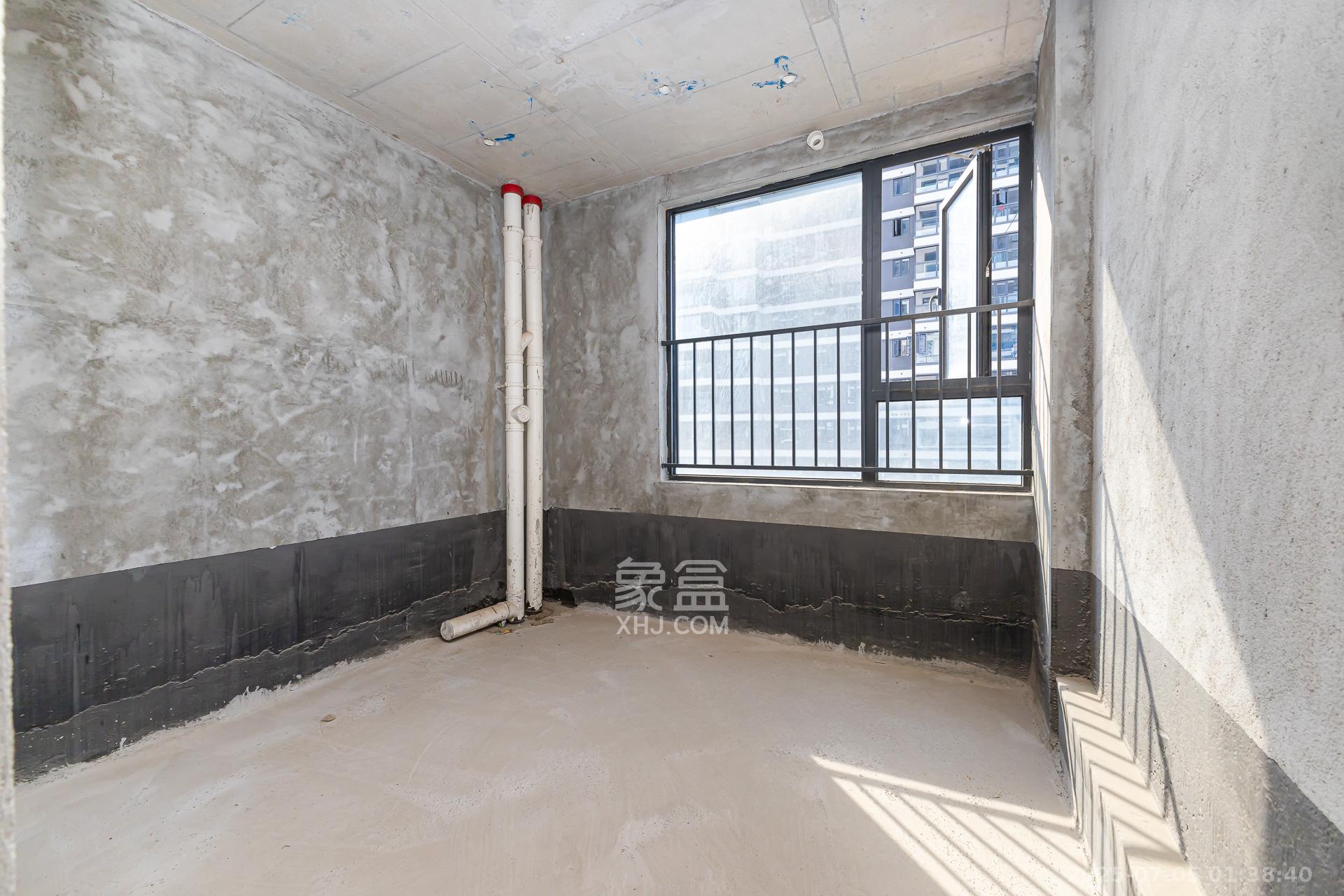 越秀湘江星汇城一期 4室2厅3卫 260.0万 越秀湘江星汇城一期 4室2厅3卫 260.0万卫生间