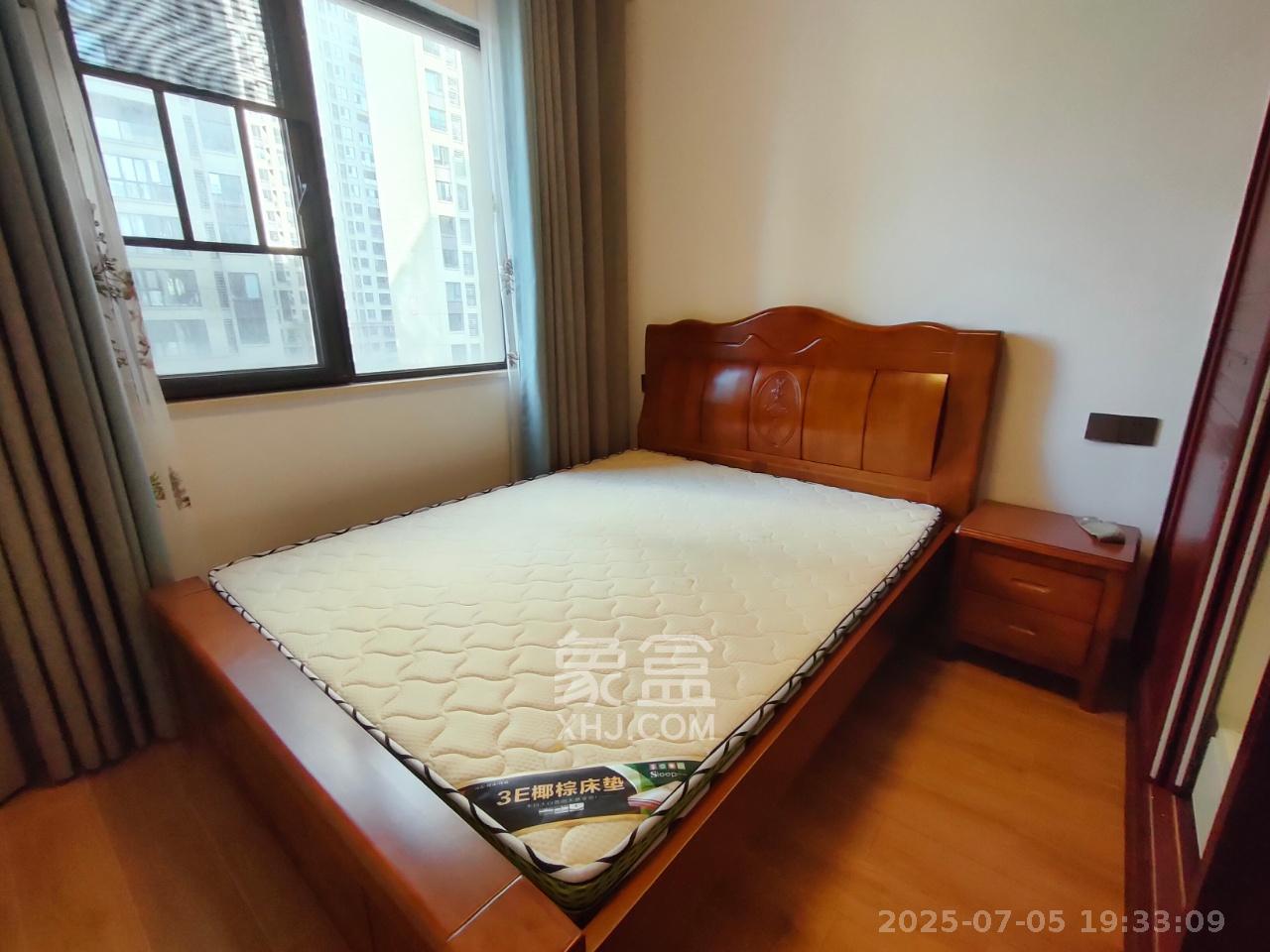 奥克斯缔壹城  4室2厅2卫   3500.00元/月室内图