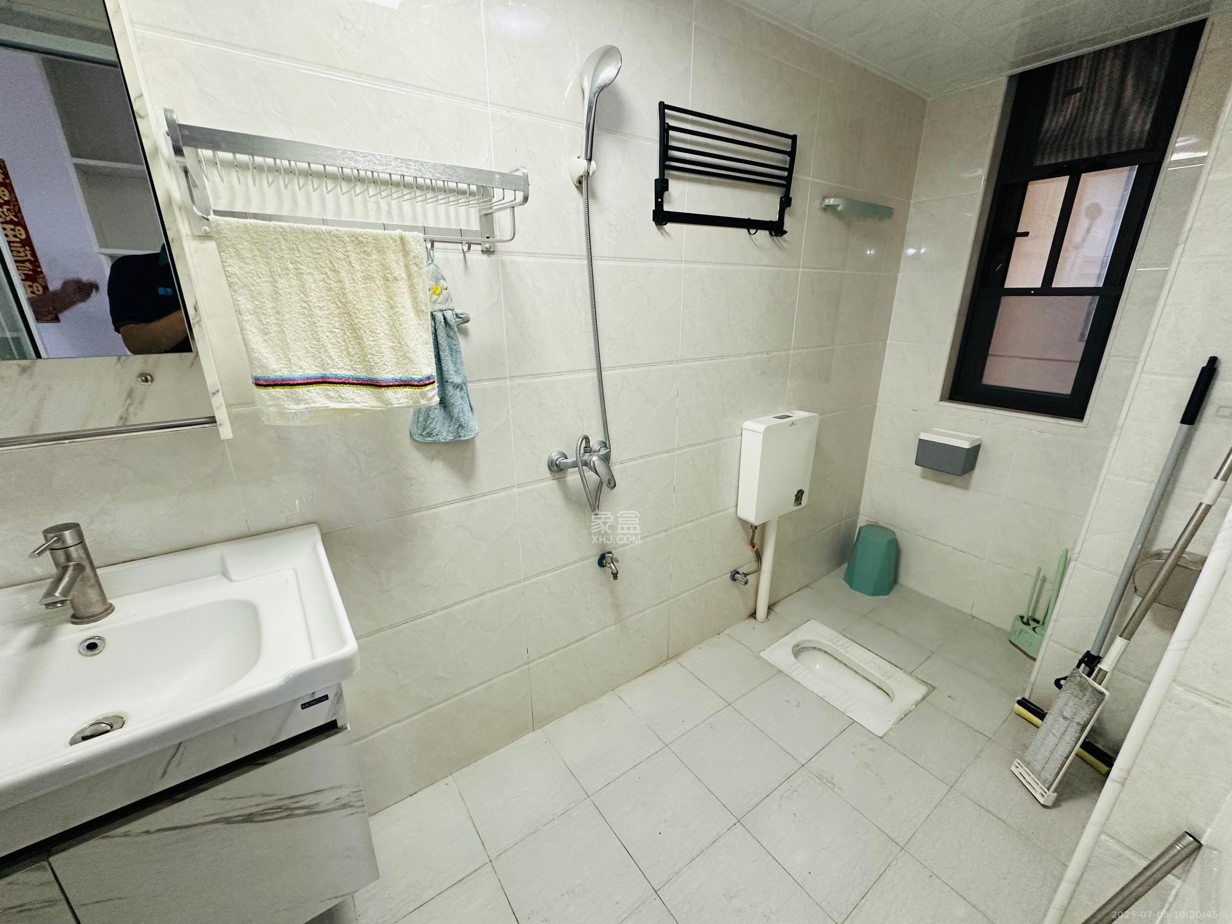 中铁西江悦一期 3室1厅2卫 2700.0元/月 中铁西江悦一期 3室1厅2卫 2700.0元/月室内图