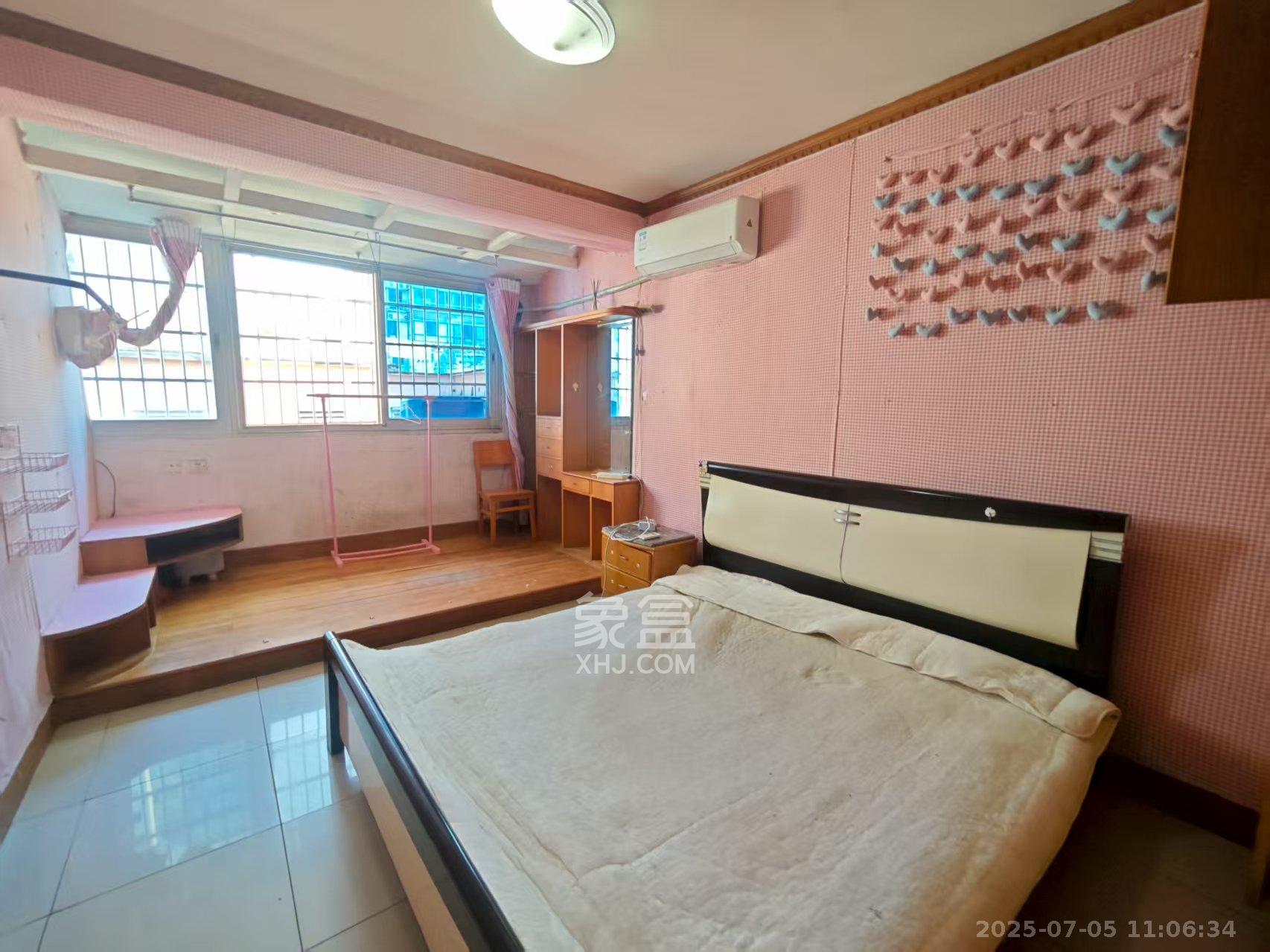 湖南省第六工程公司宿舍(扫把塘) 3室2厅1卫 1800.0元/月 湖南省第六工程公司宿舍(扫把塘) 3室2厅1卫 1800.0元/月室内图