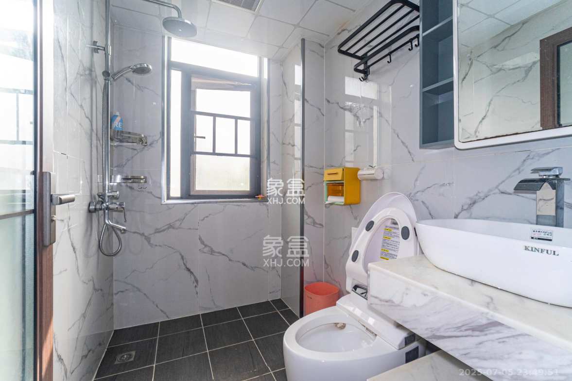 中安善化国际  3室2厅2卫    58.0万 中安善化国际  3室2厅2卫    58.0万卫生间