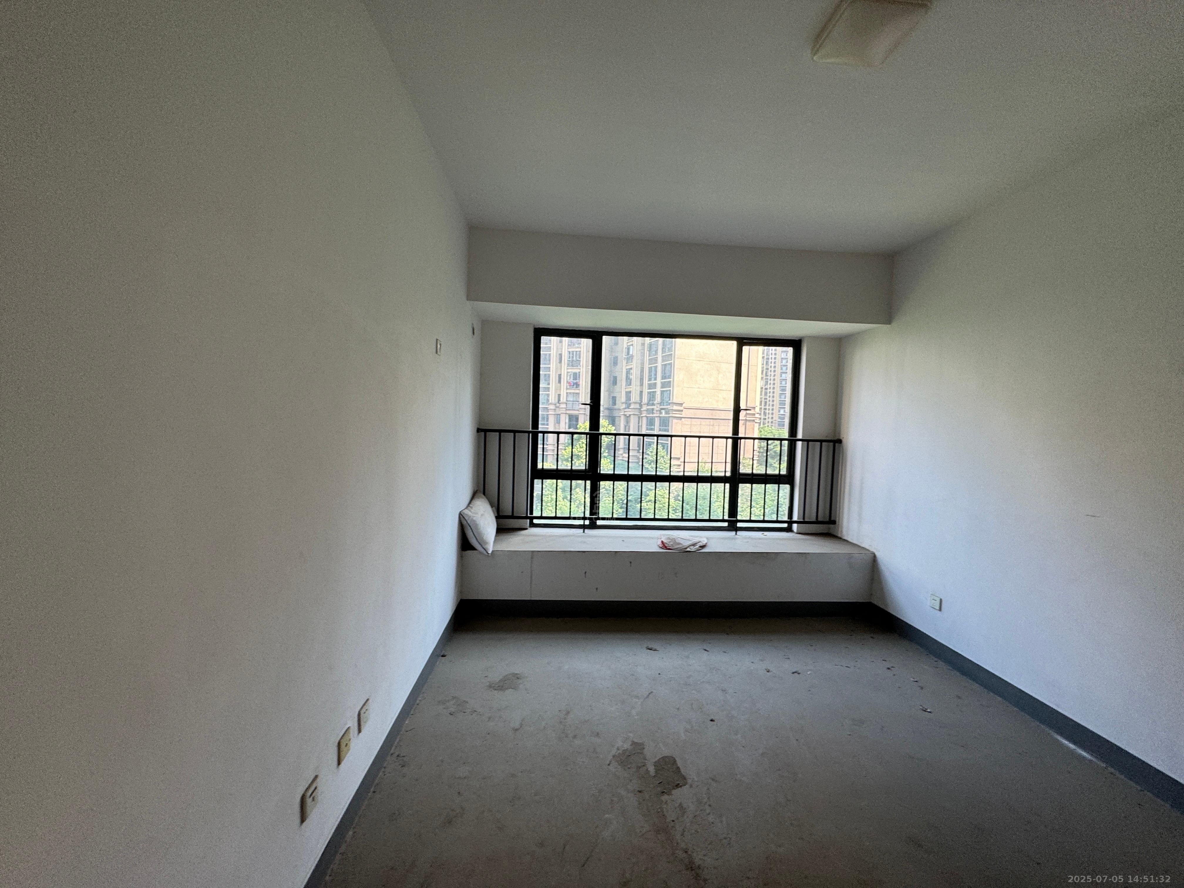 经世龙城 3室2厅2卫 1200.0元/月 经世龙城 3室2厅2卫 1200.0元/月室内图