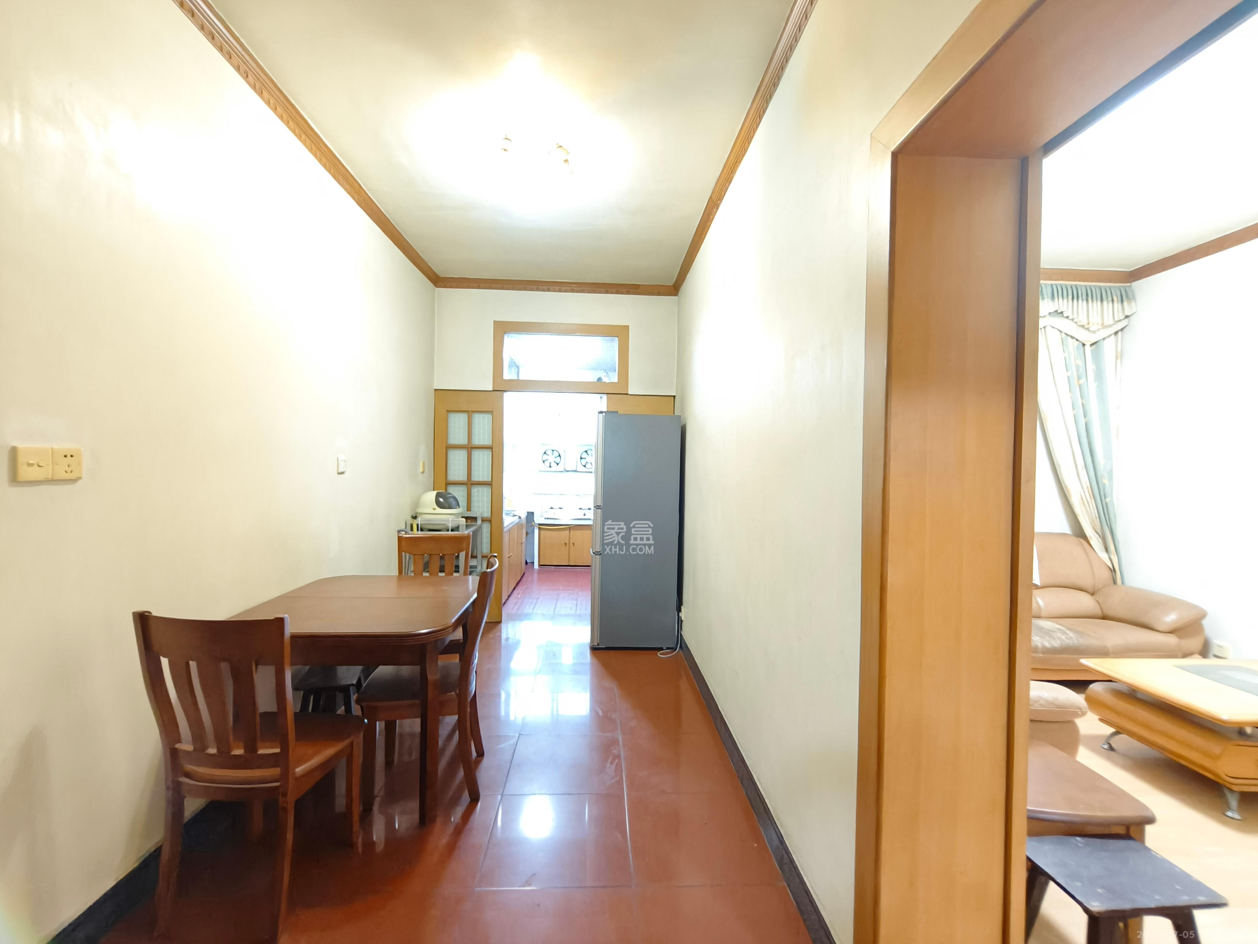 长沙师范教职工宿舍 2室2厅1卫 2300.0元/月 长沙师范教职工宿舍 2室2厅1卫 2300.0元/月室内图