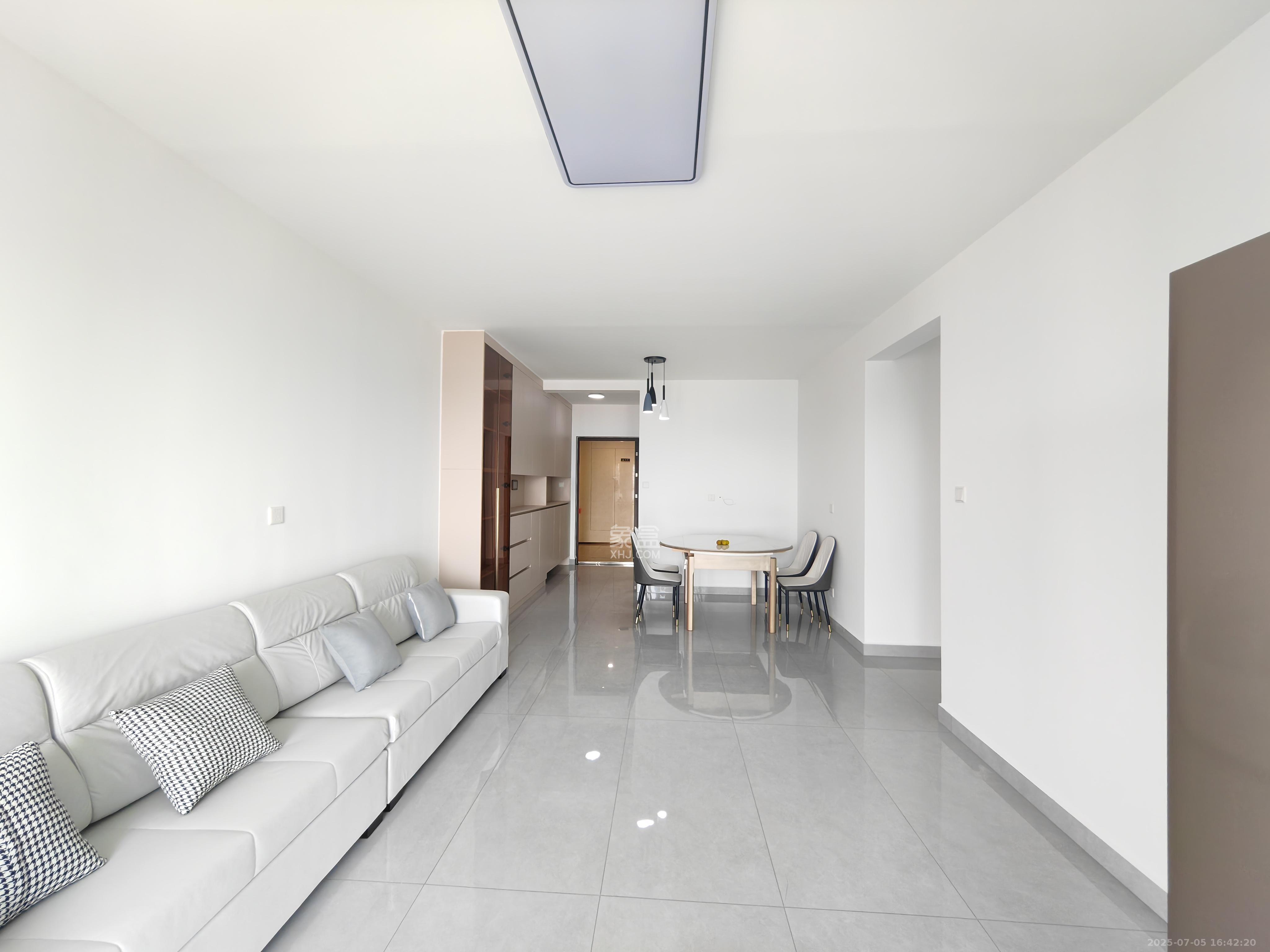 长沙北中心保利时代A区  3室2厅2卫    2600.0元/月 长沙北中心保利时代A区  3室2厅2卫    2600.0元/月