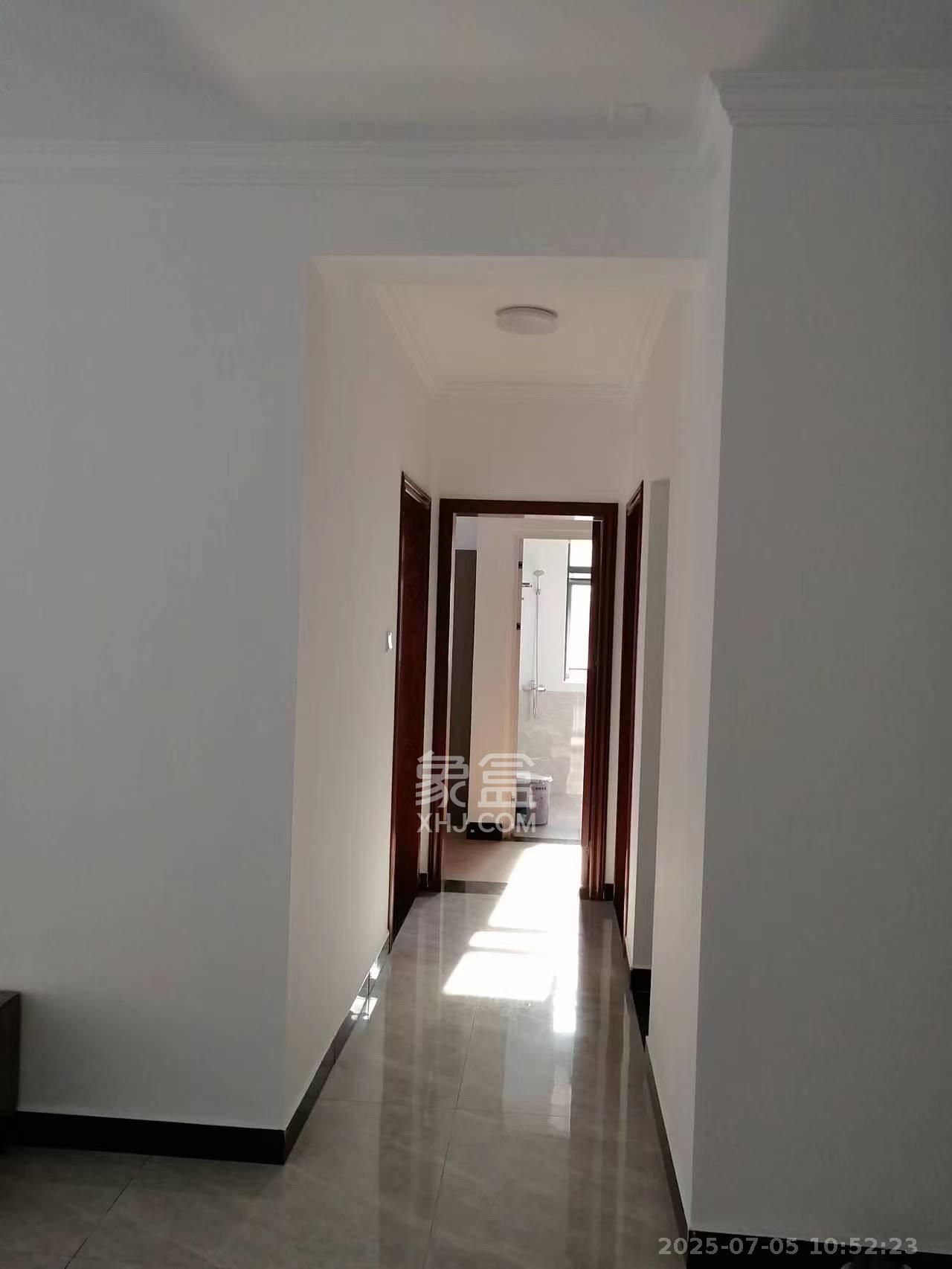 水墨林溪  3室2厅2卫   3200.00元/月室内图