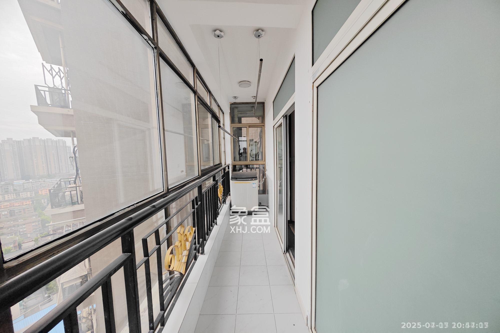 城南郡 5室2厅2卫 3600.0元/月 城南郡 5室2厅2卫 3600.0元/月室内图