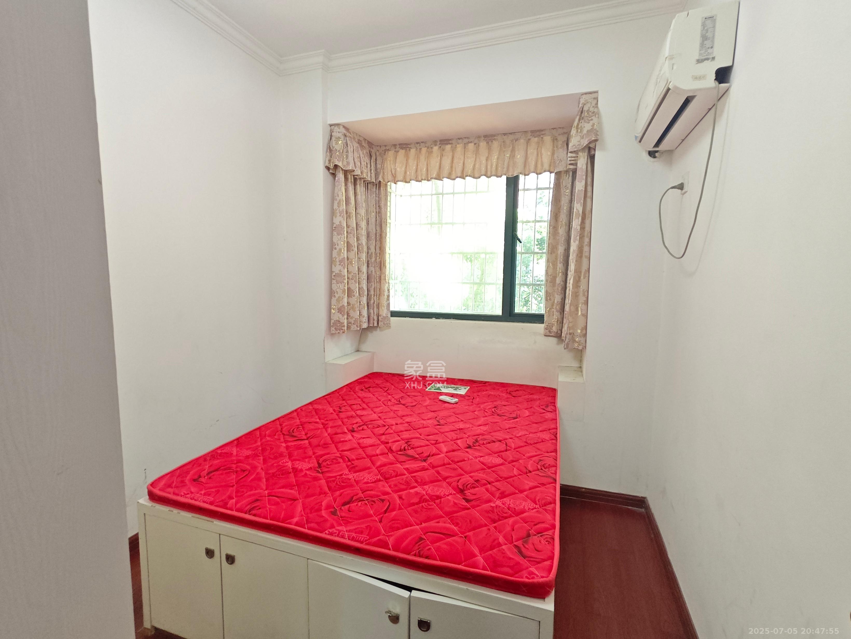 浩龙音乐界 3室1厅1卫 2000.0元/月 浩龙音乐界 3室1厅1卫 2000.0元/月室内图