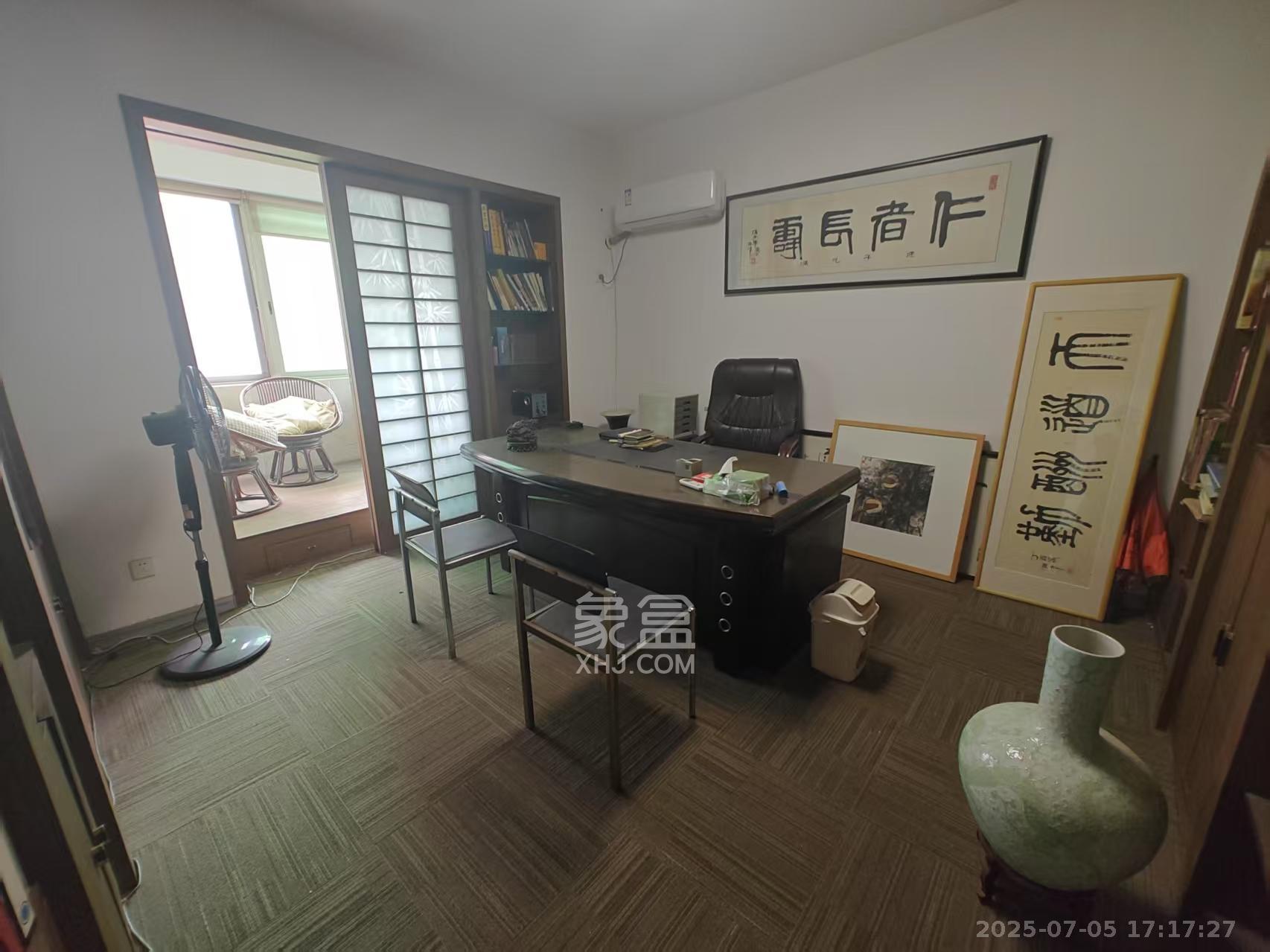 银海大厦 3室2厅1卫 3700.0元/月 银海大厦 3室2厅1卫 3700.0元/月室内图